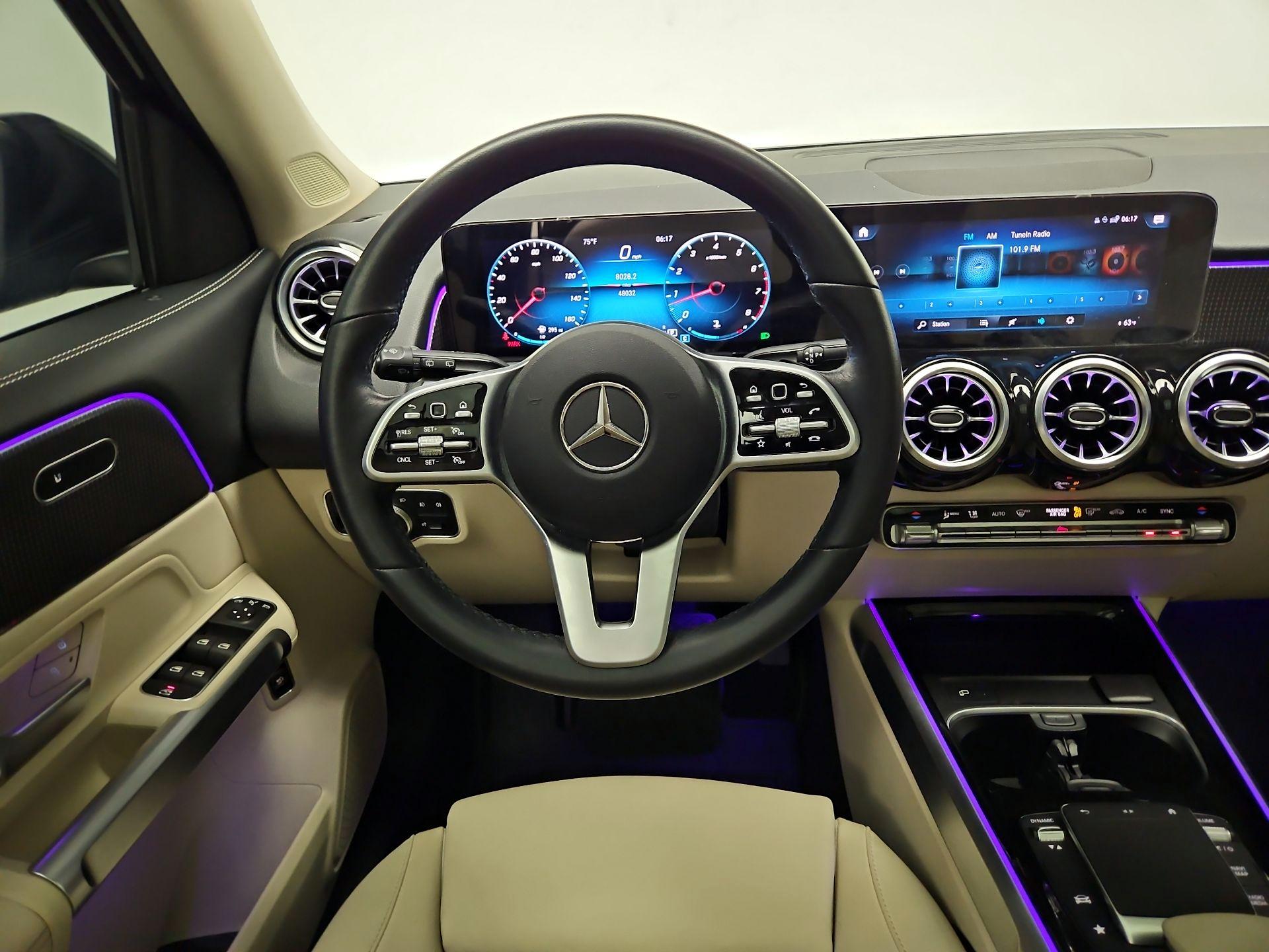 Thumbnail: 2022 Mercedes-Benz GLB - 10