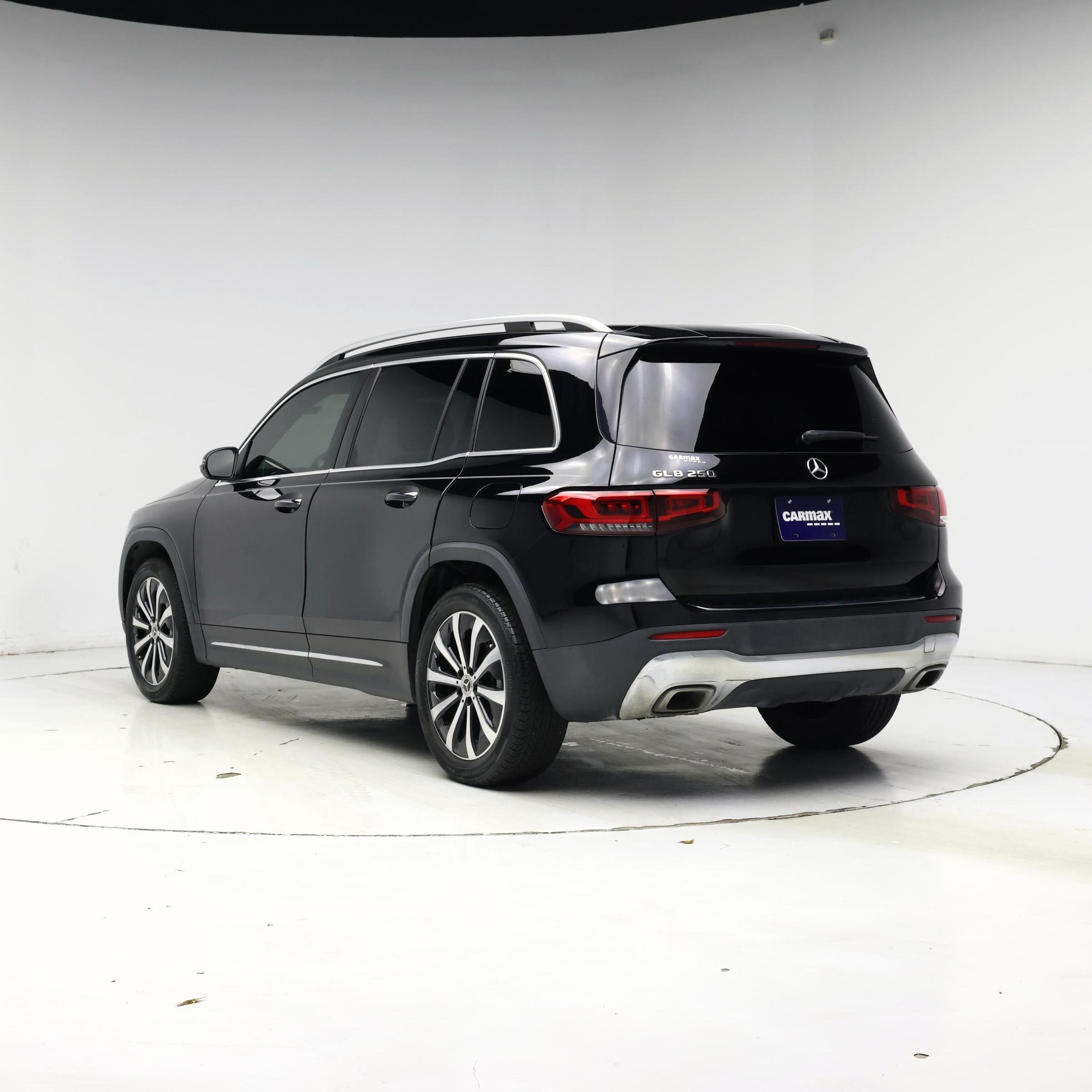 Thumbnail: 2022 Mercedes-Benz GLB - 2