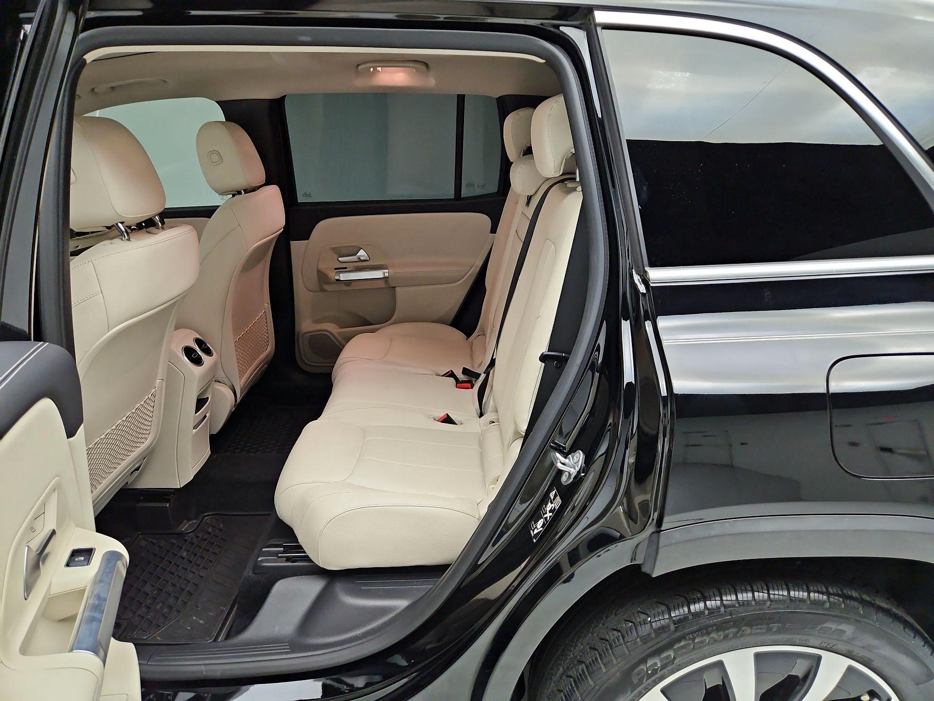 Thumbnail: 2022 Mercedes-Benz GLB - 20
