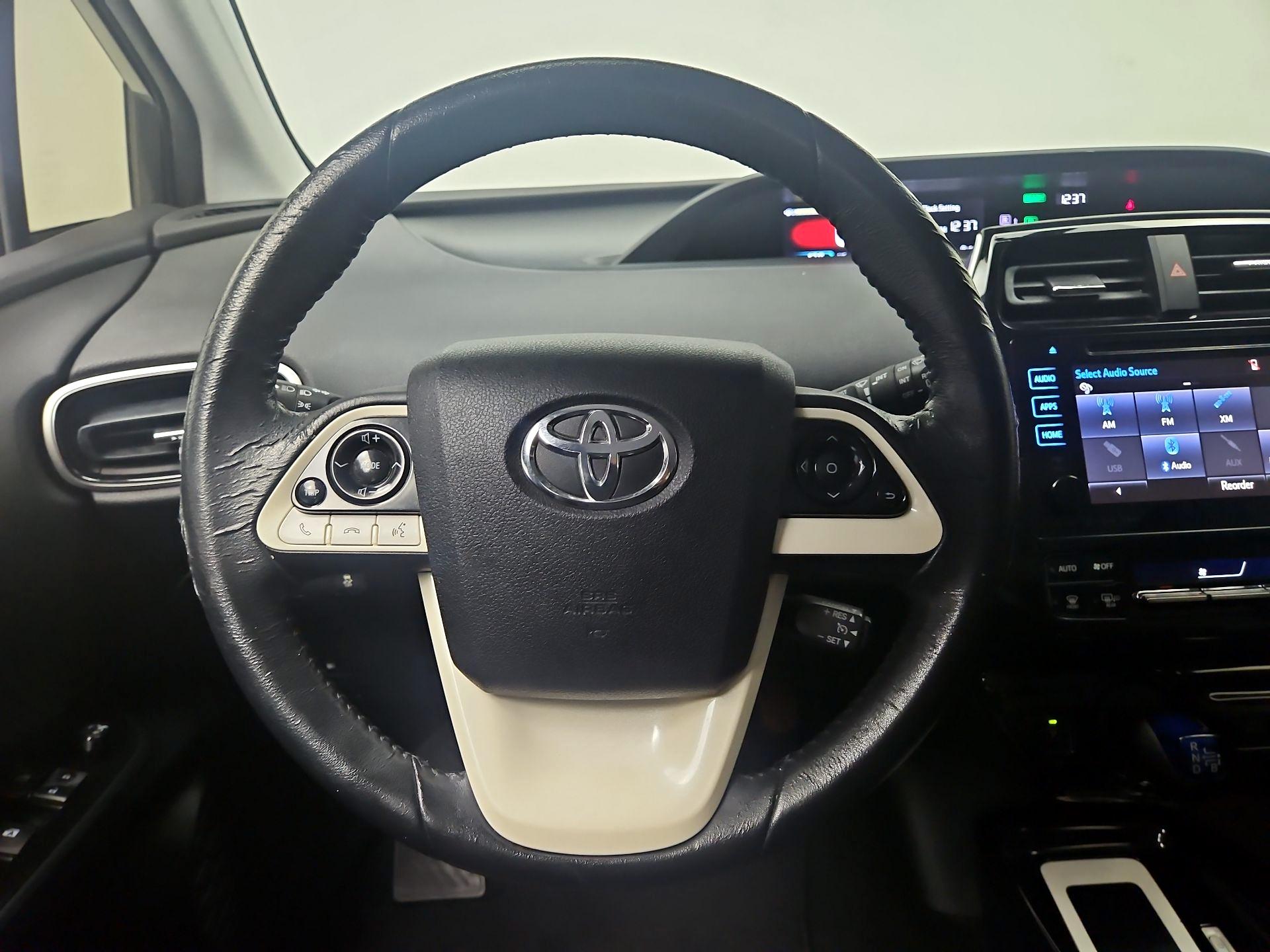 Thumbnail: 2016 Toyota Prius - 10