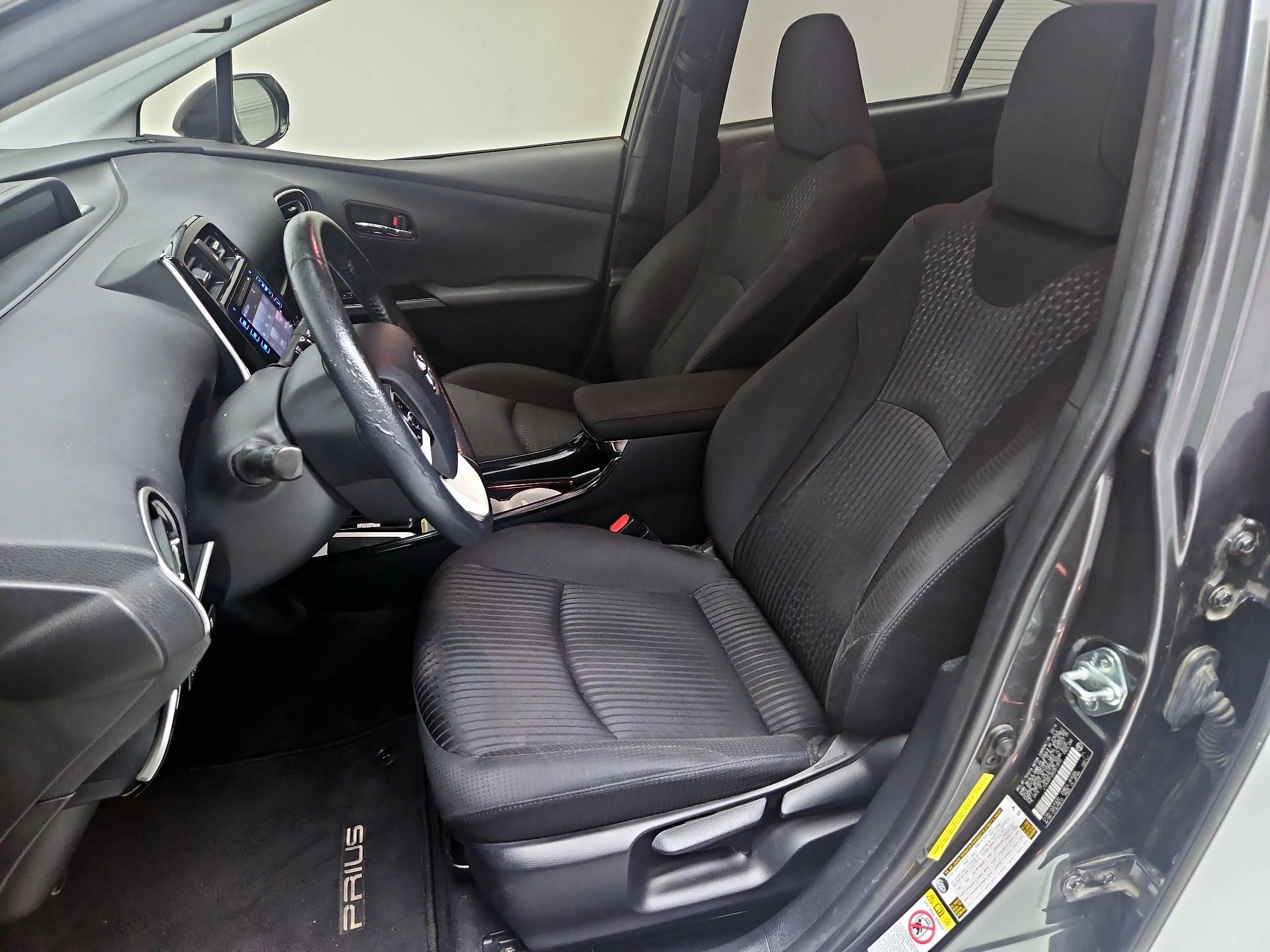 Thumbnail: 2016 Toyota Prius - 11