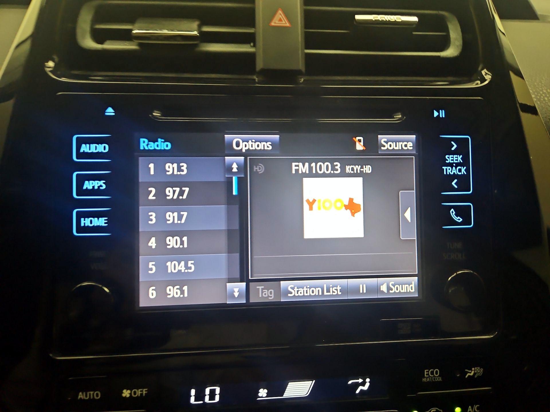 Thumbnail: 2016 Toyota Prius - 15