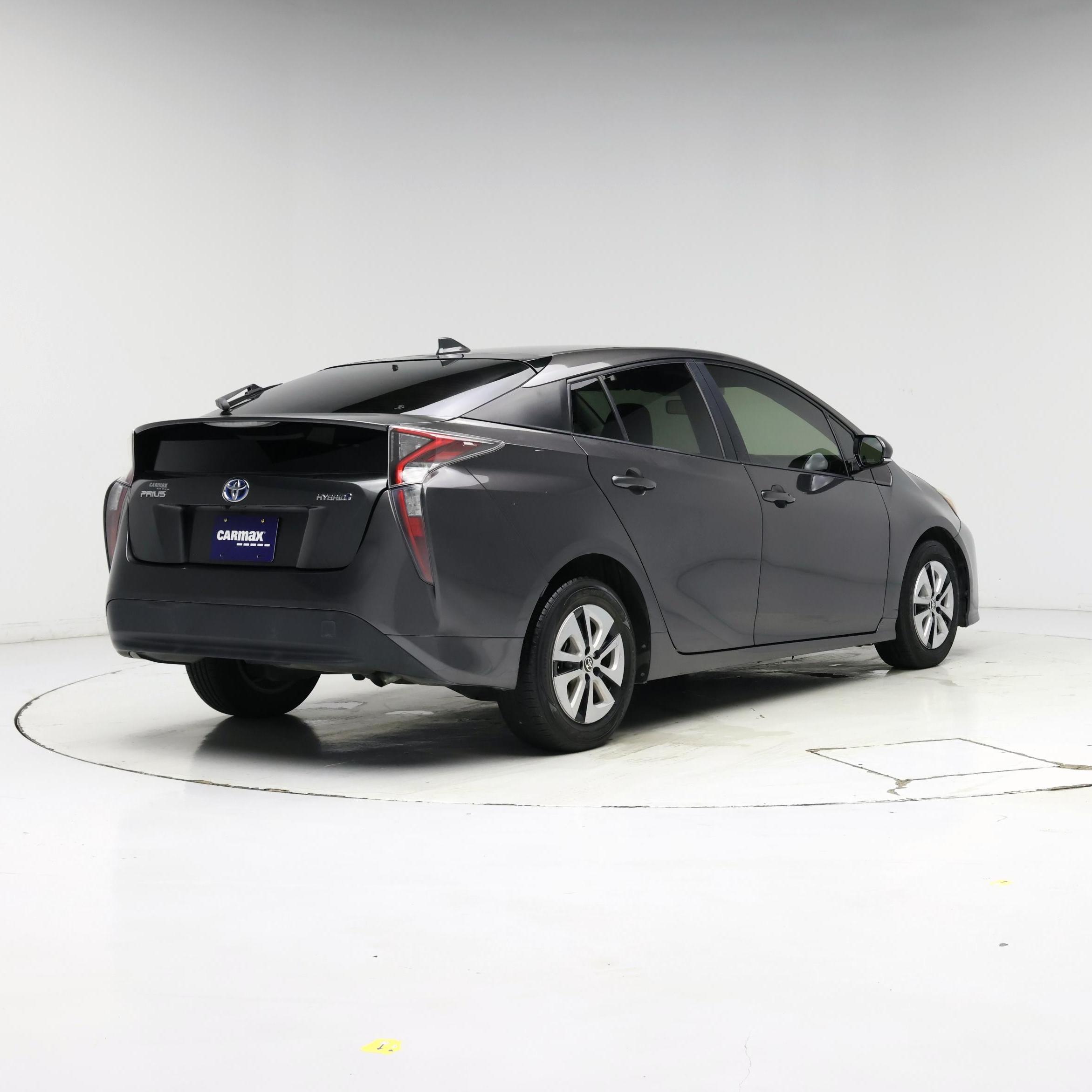 Thumbnail: 2016 Toyota Prius - 8