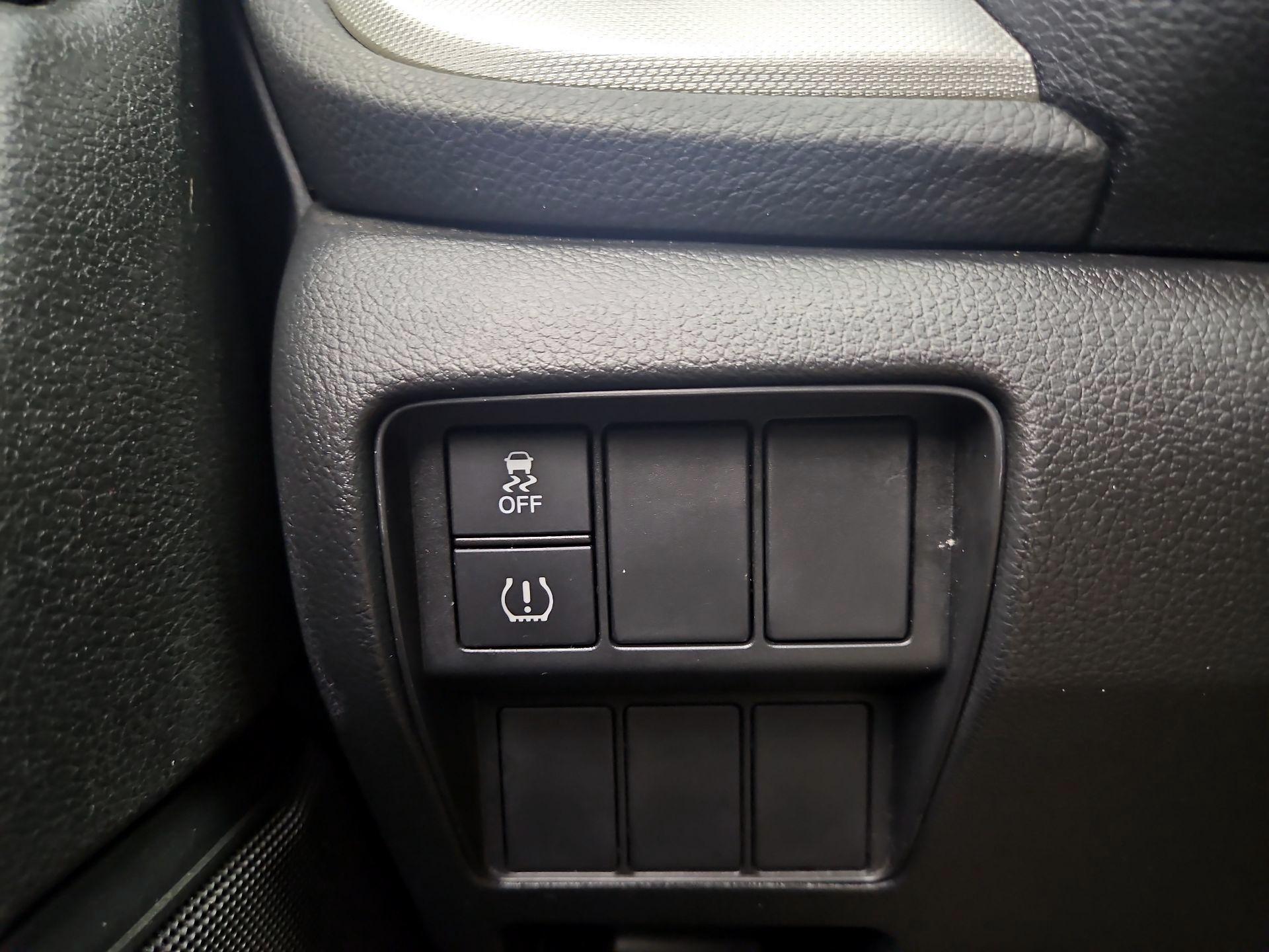 Thumbnail: 2017 Honda CR-V - 13