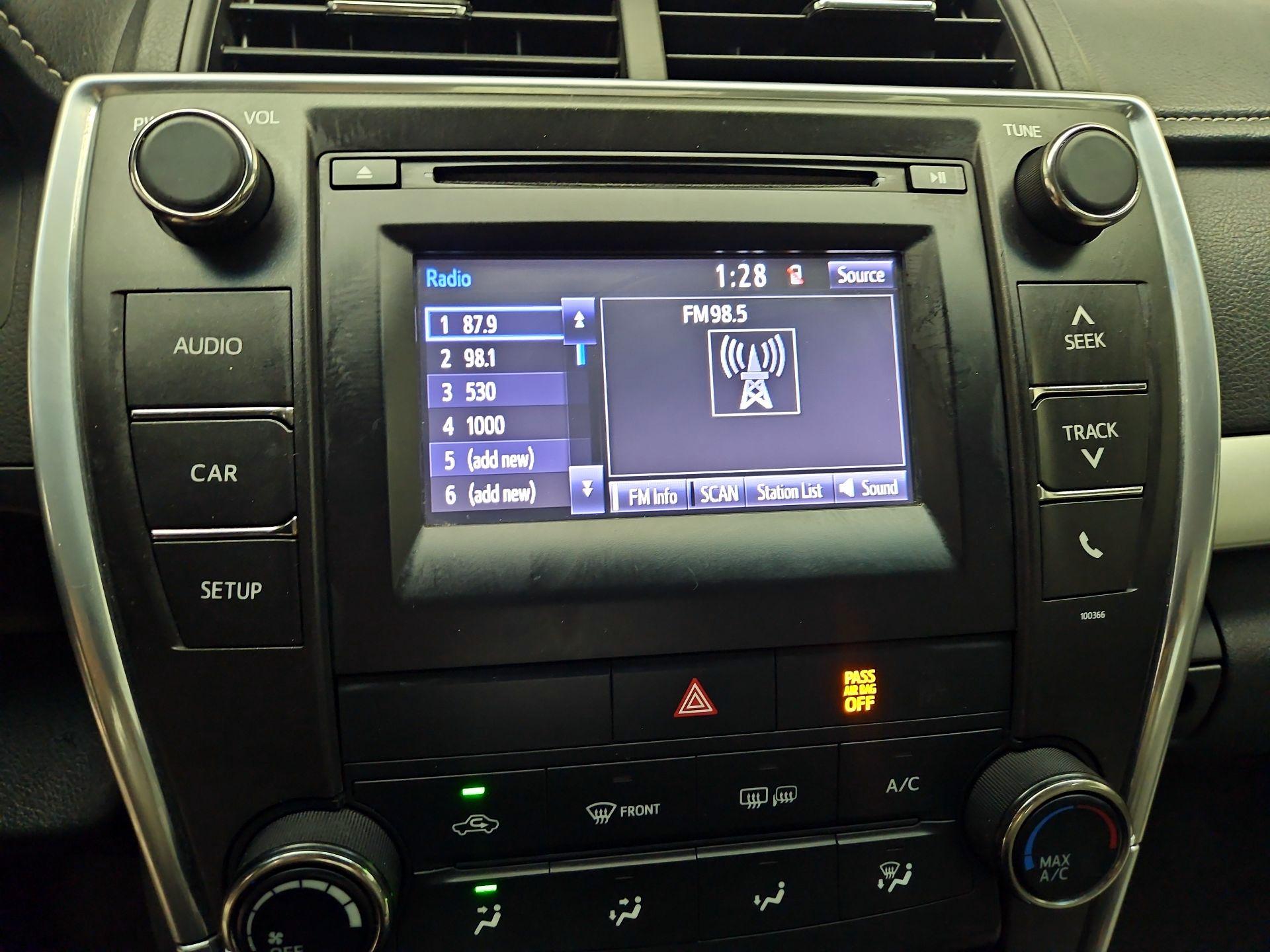 Thumbnail: 2015 Toyota Camry - 15