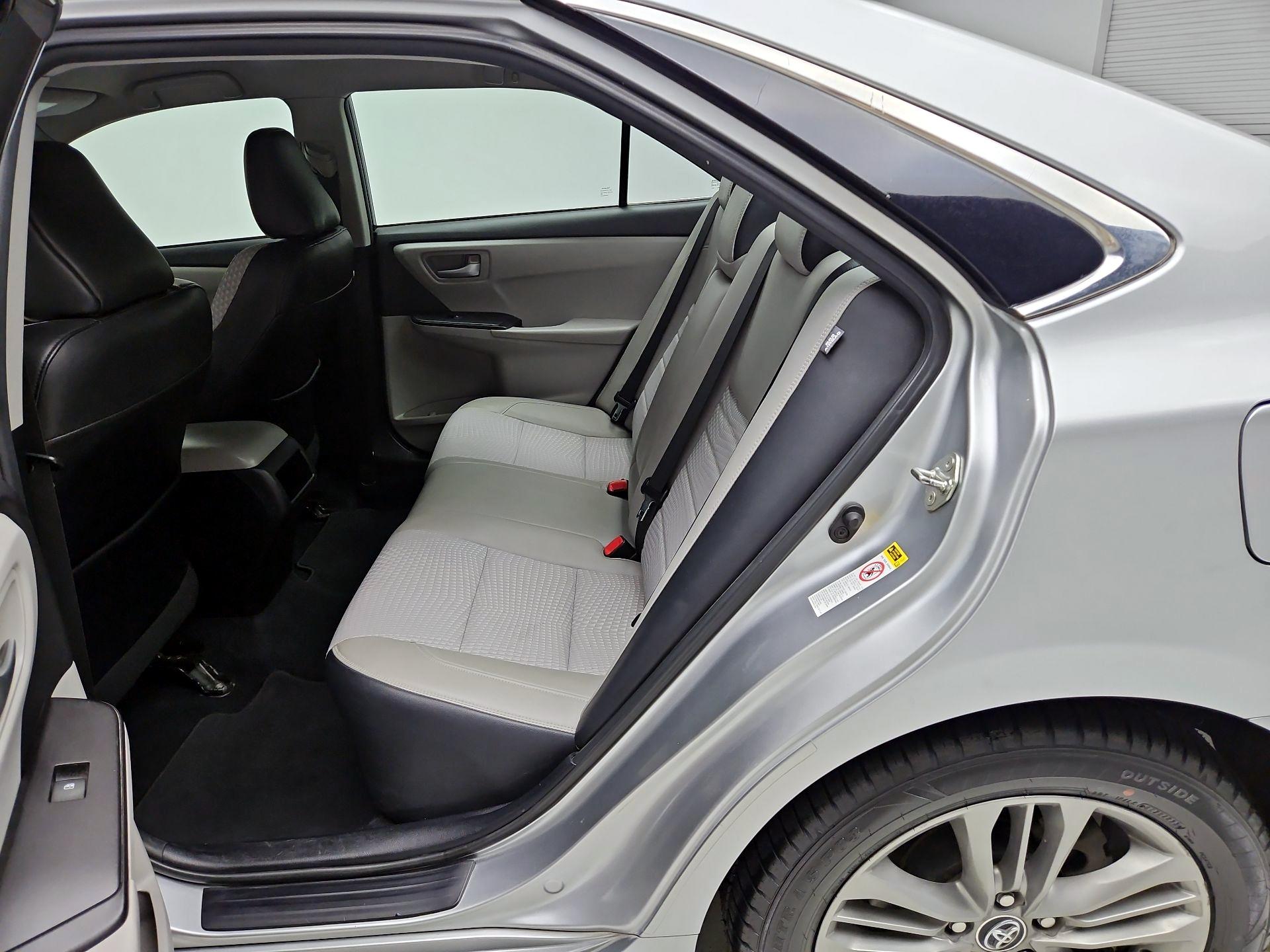 Thumbnail: 2015 Toyota Camry - 19