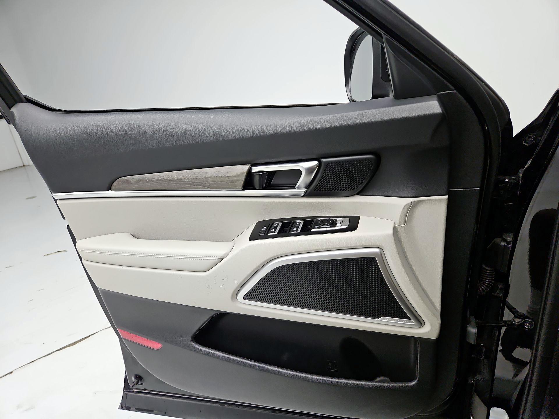 Thumbnail: 2021 Kia Telluride - 12