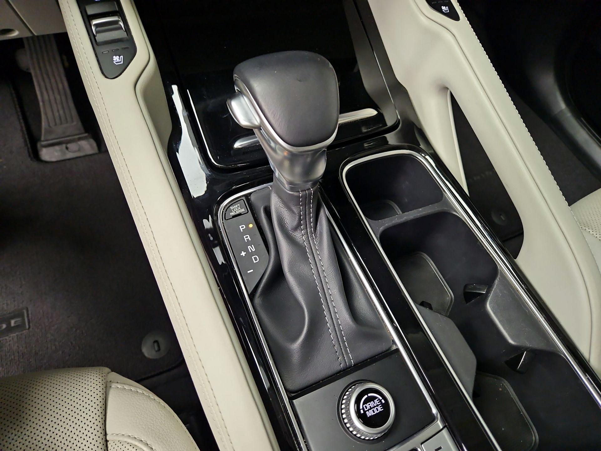 Thumbnail: 2021 Kia Telluride - 18