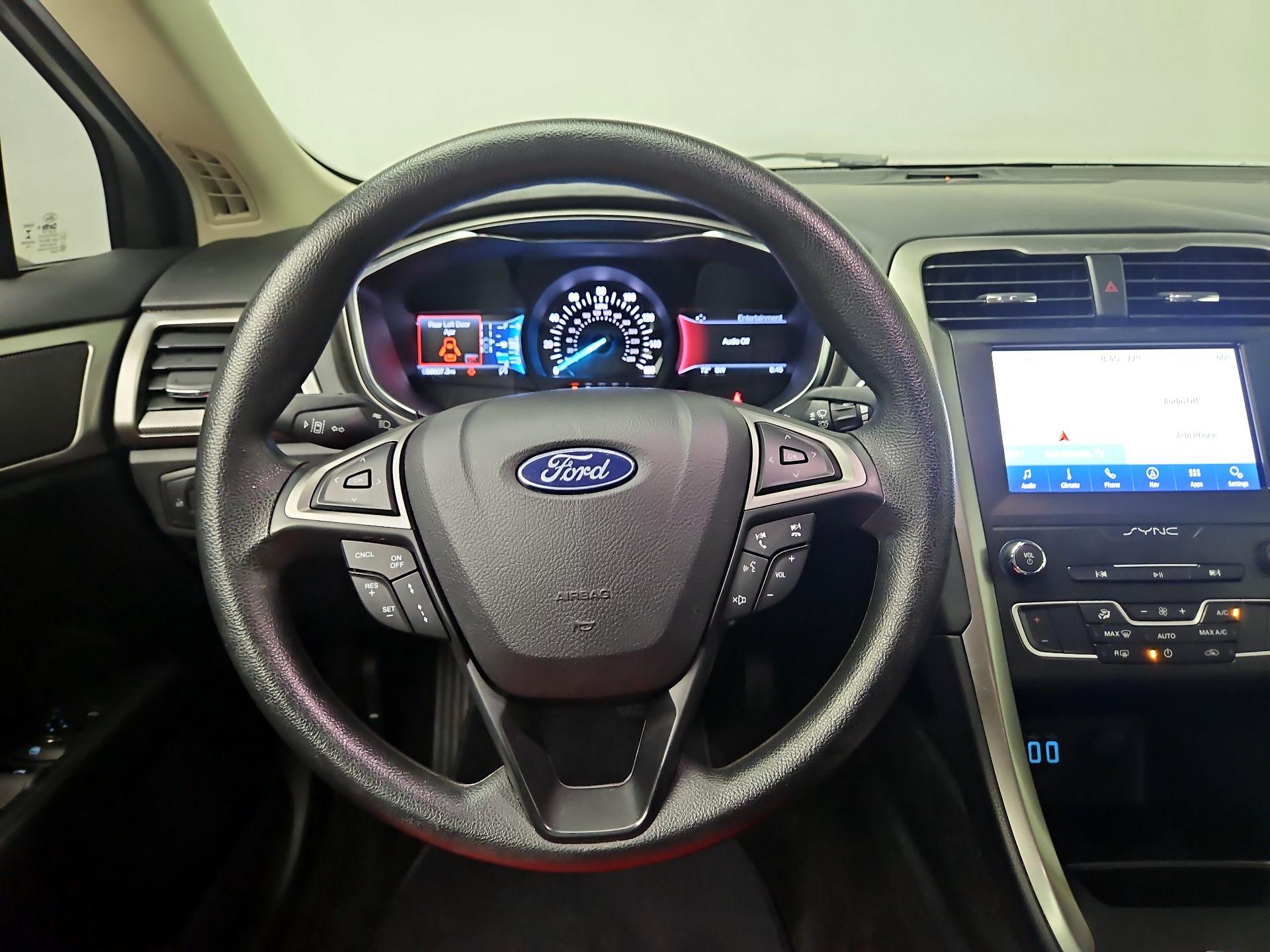 Thumbnail: 2020 Ford Fusion - 10