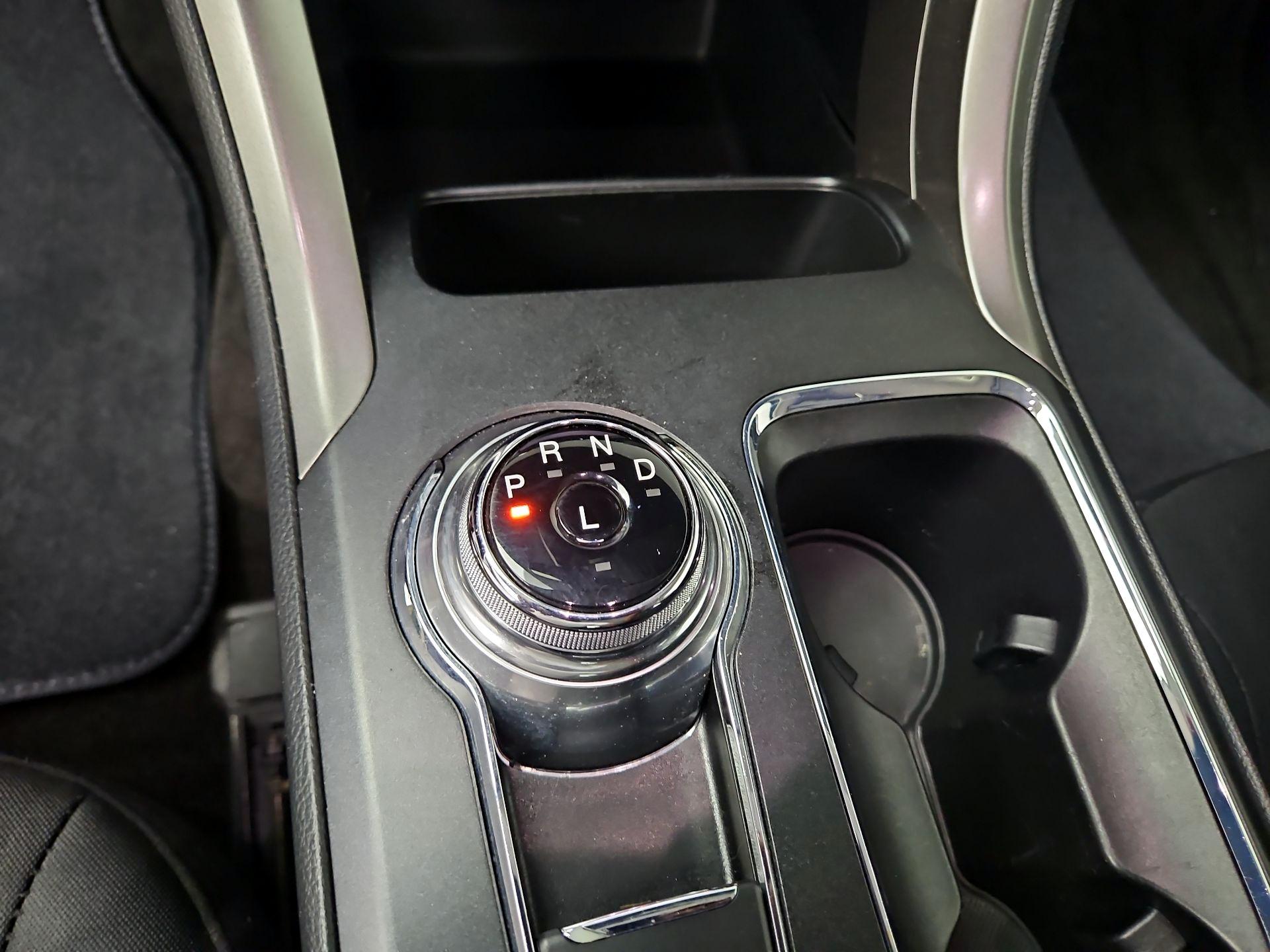 Thumbnail: 2020 Ford Fusion - 18