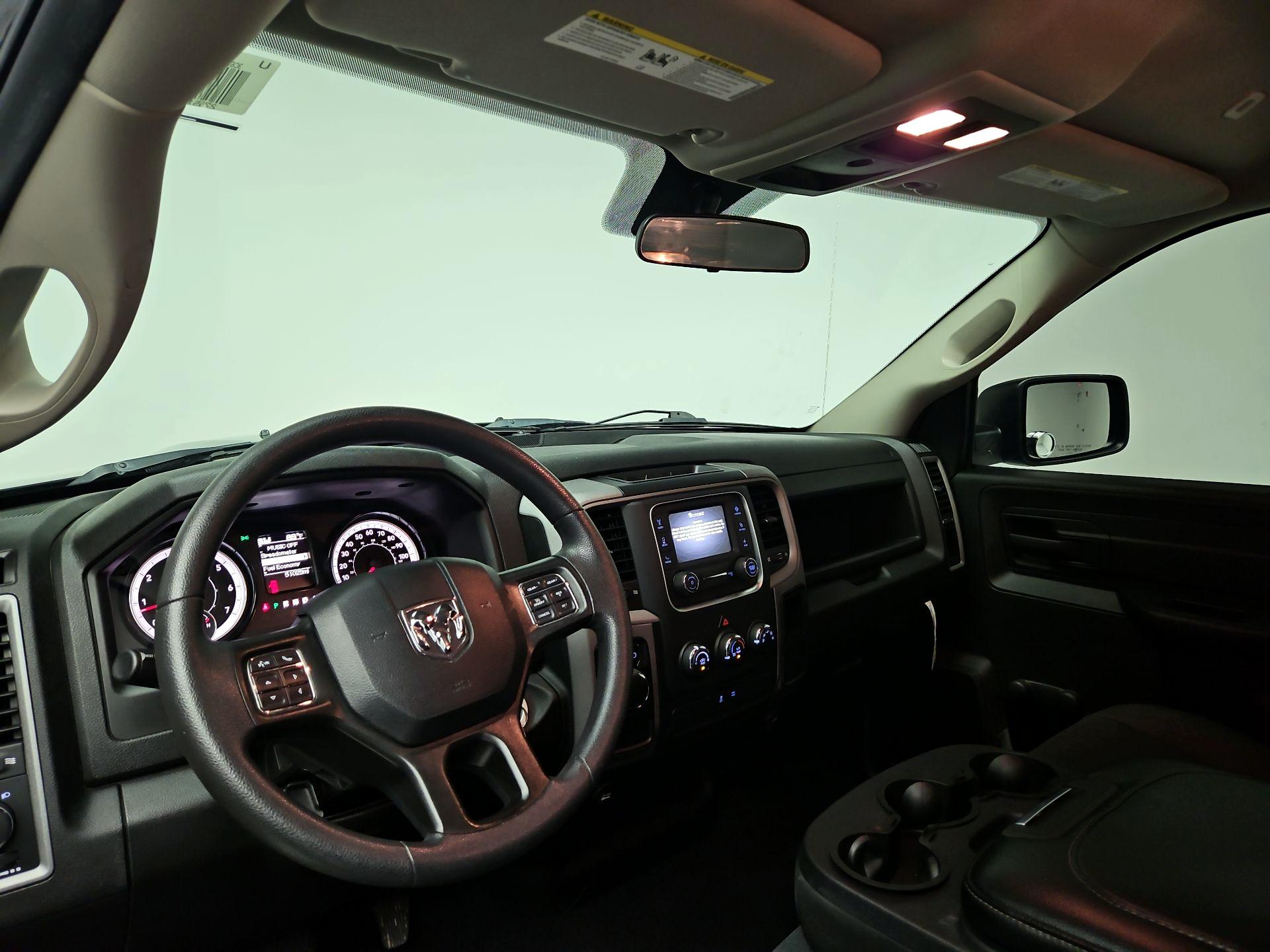 Thumbnail: 2021 RAM 1500 Classic - 9