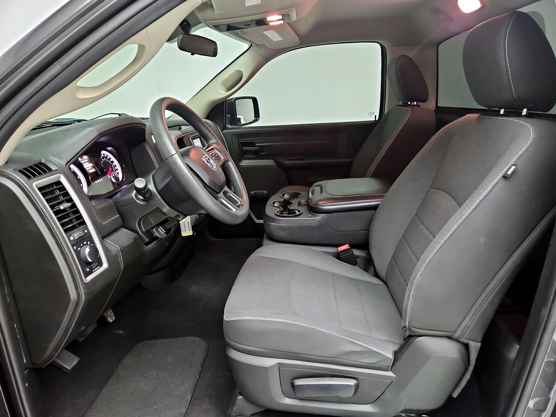 Thumbnail: 2021 RAM 1500 Classic - 11