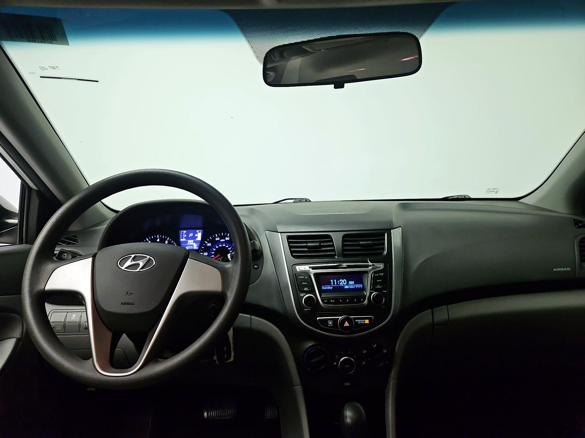 Thumbnail: 2016 Hyundai Accent - 9