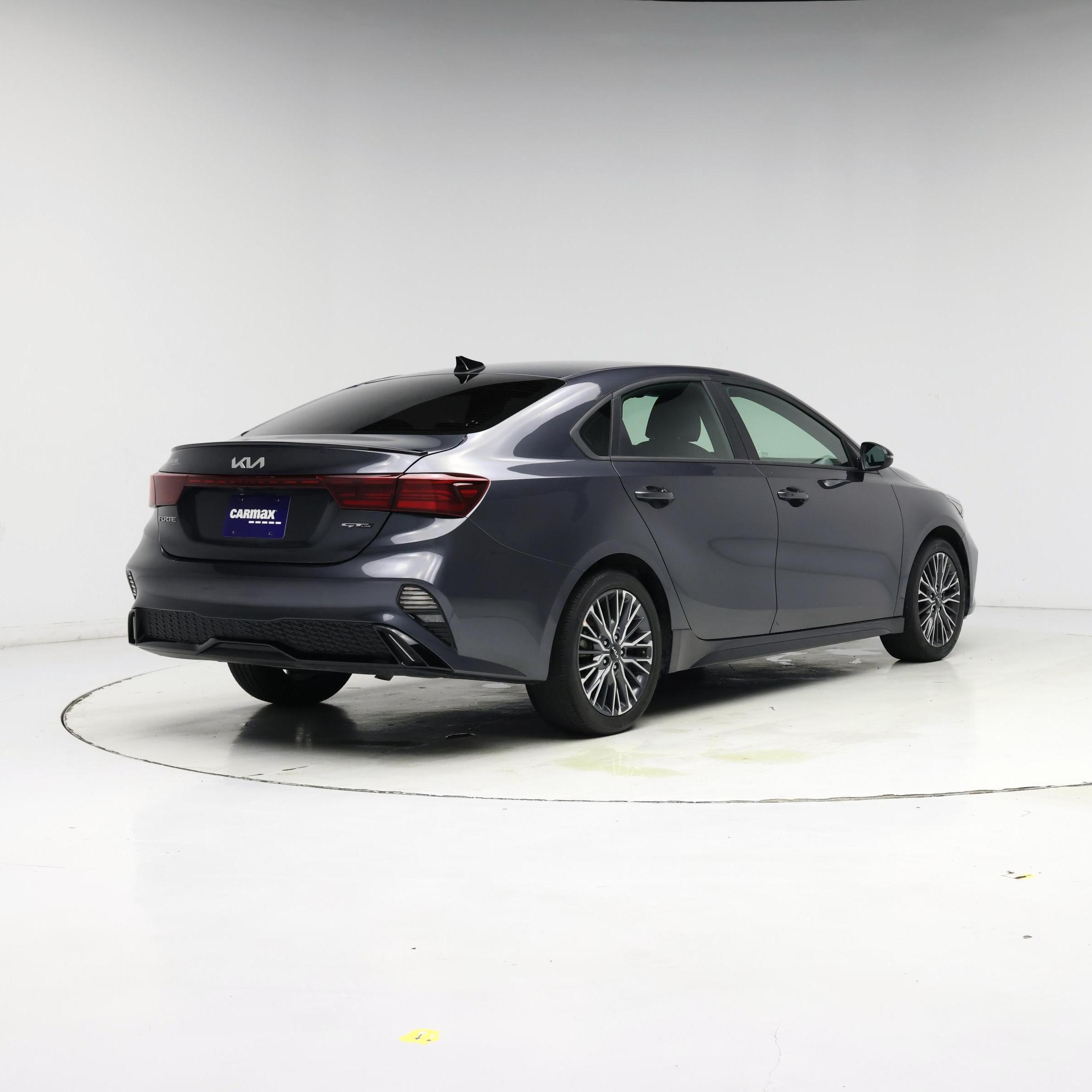 Thumbnail: 2023 Kia Forte - 8