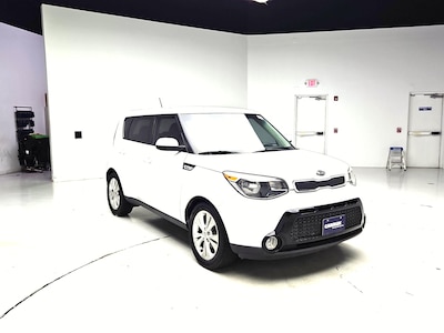 White 2016 Kia Soul +