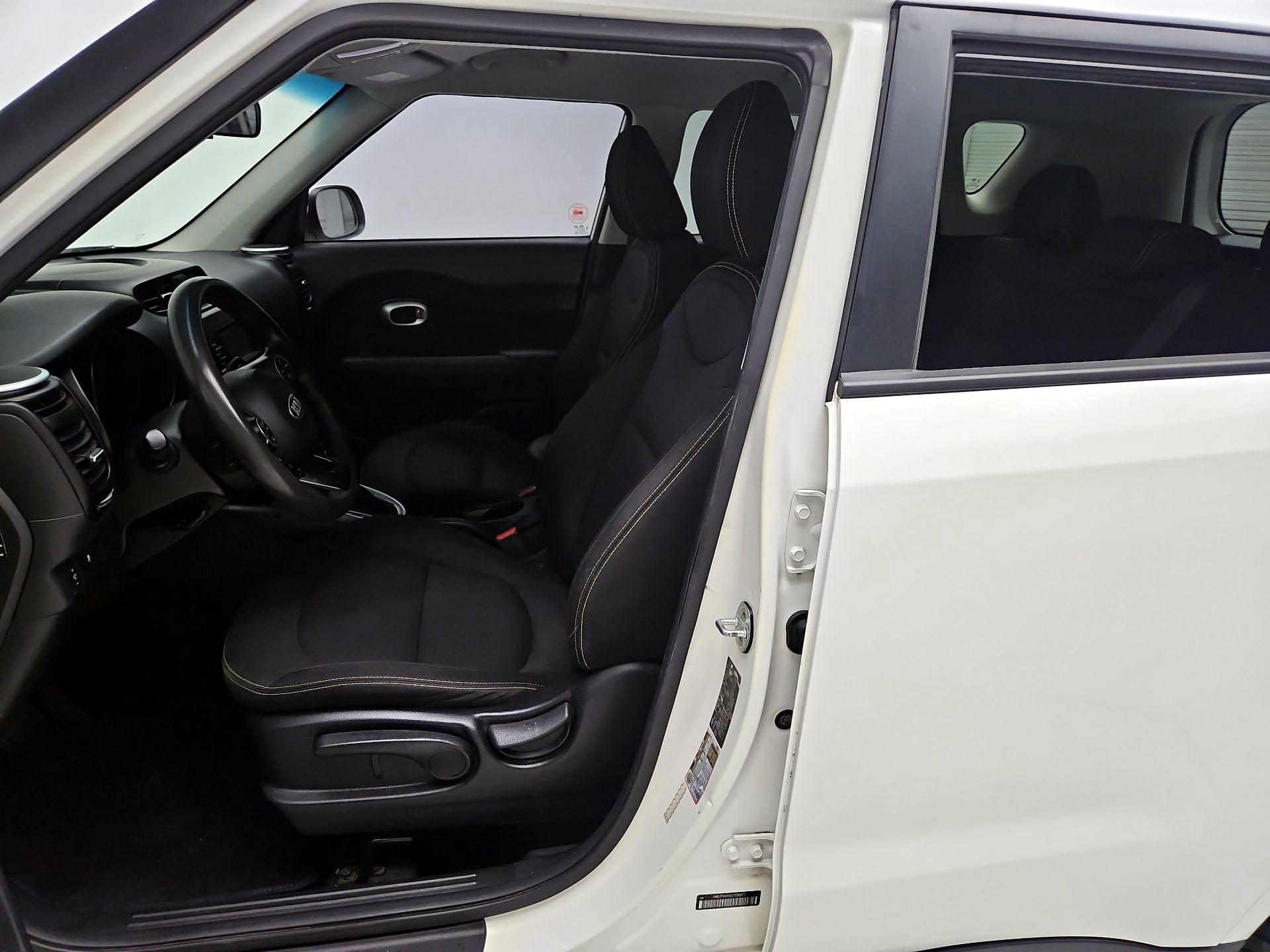 Thumbnail: 2016 Kia Soul - 9