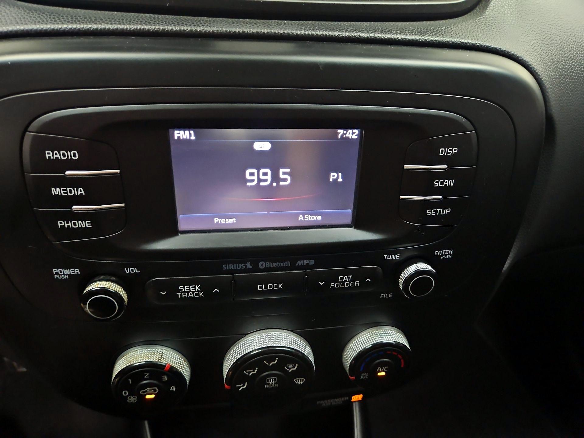 Thumbnail: 2016 Kia Soul - 13