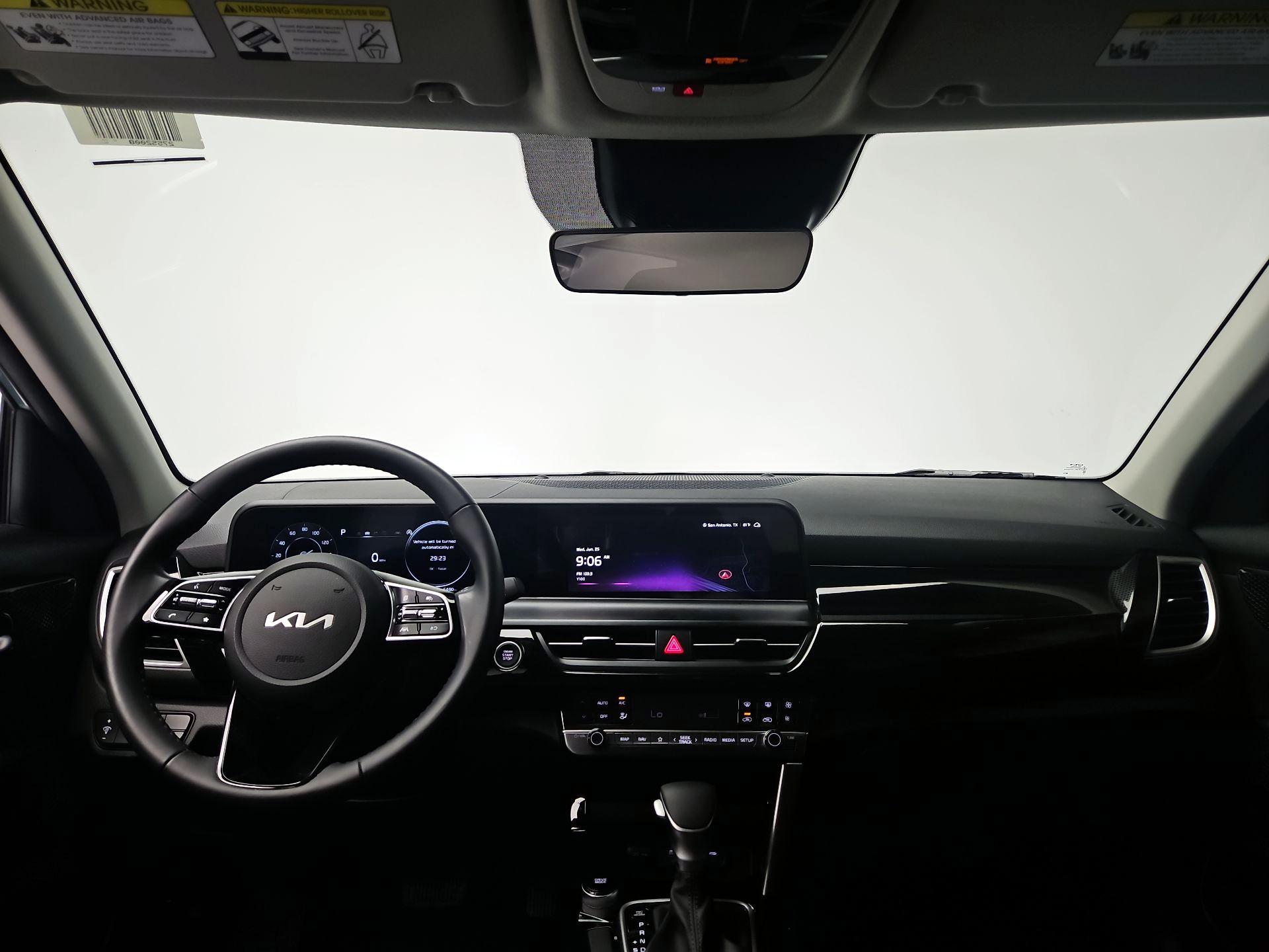Thumbnail: 2024 Kia Seltos - 9