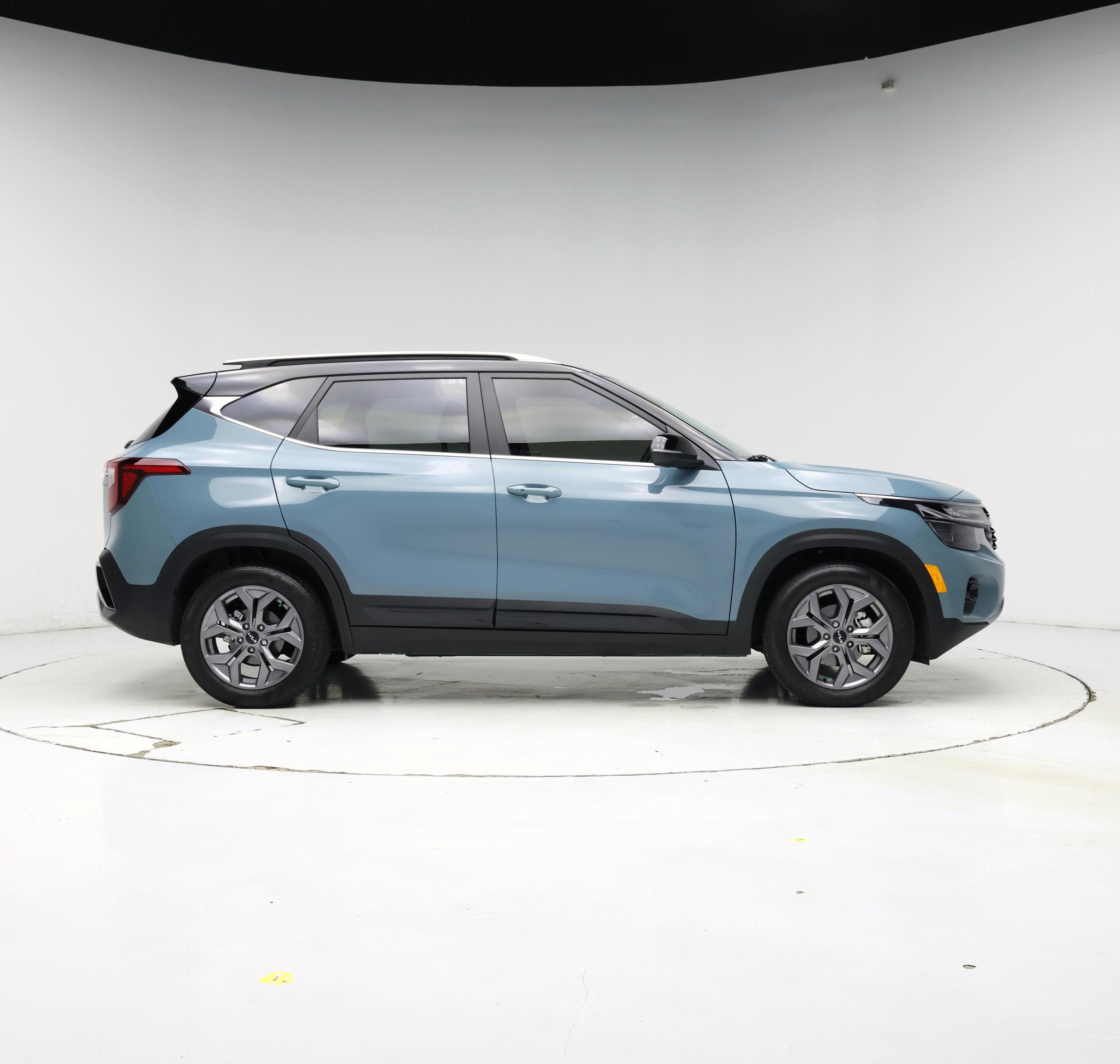 Thumbnail: 2024 Kia Seltos - 7