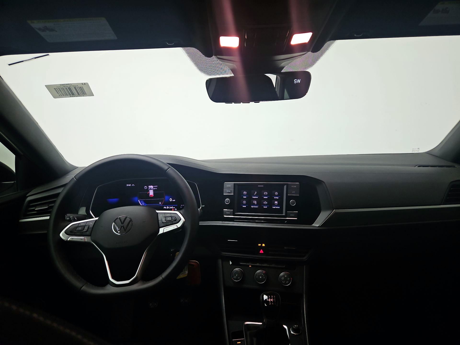 Thumbnail: 2022 Volkswagen Jetta - 9