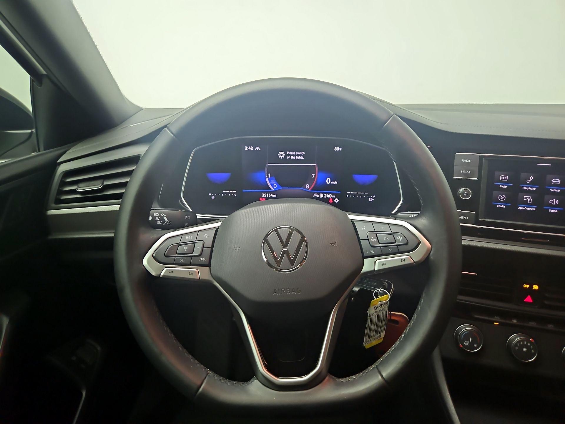 Thumbnail: 2022 Volkswagen Jetta - 10