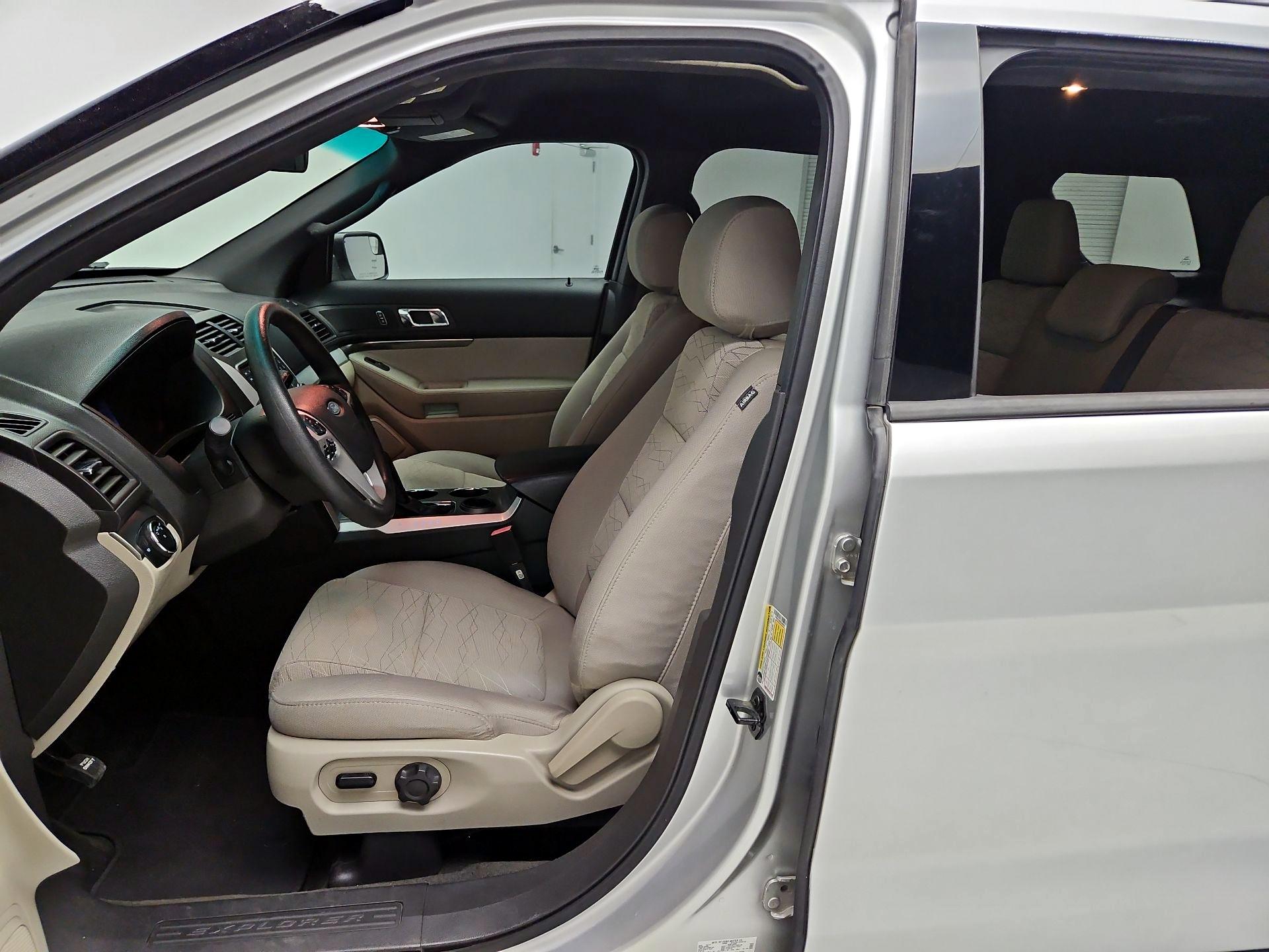 Thumbnail: 2014 Ford Explorer - 9