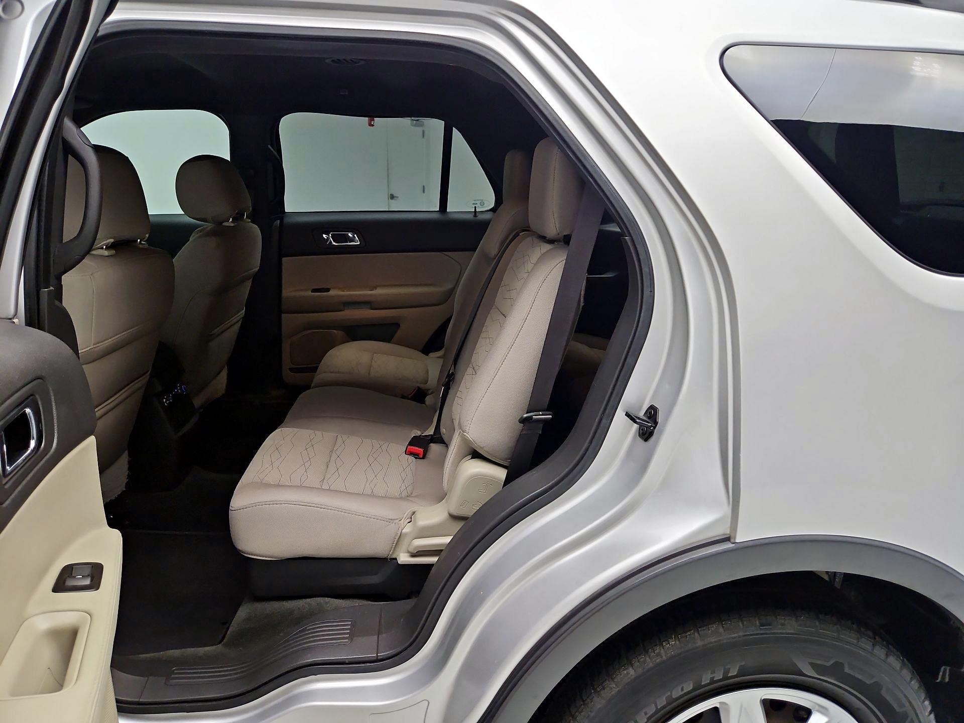 Thumbnail: 2014 Ford Explorer - 16