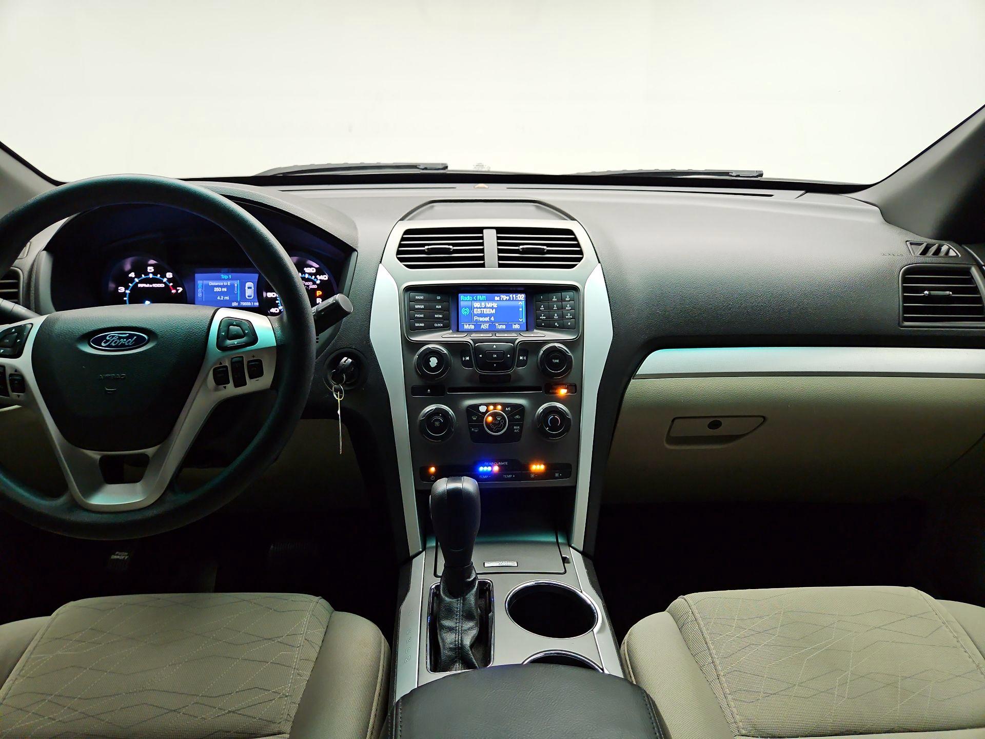 Thumbnail: 2014 Ford Explorer - 8
