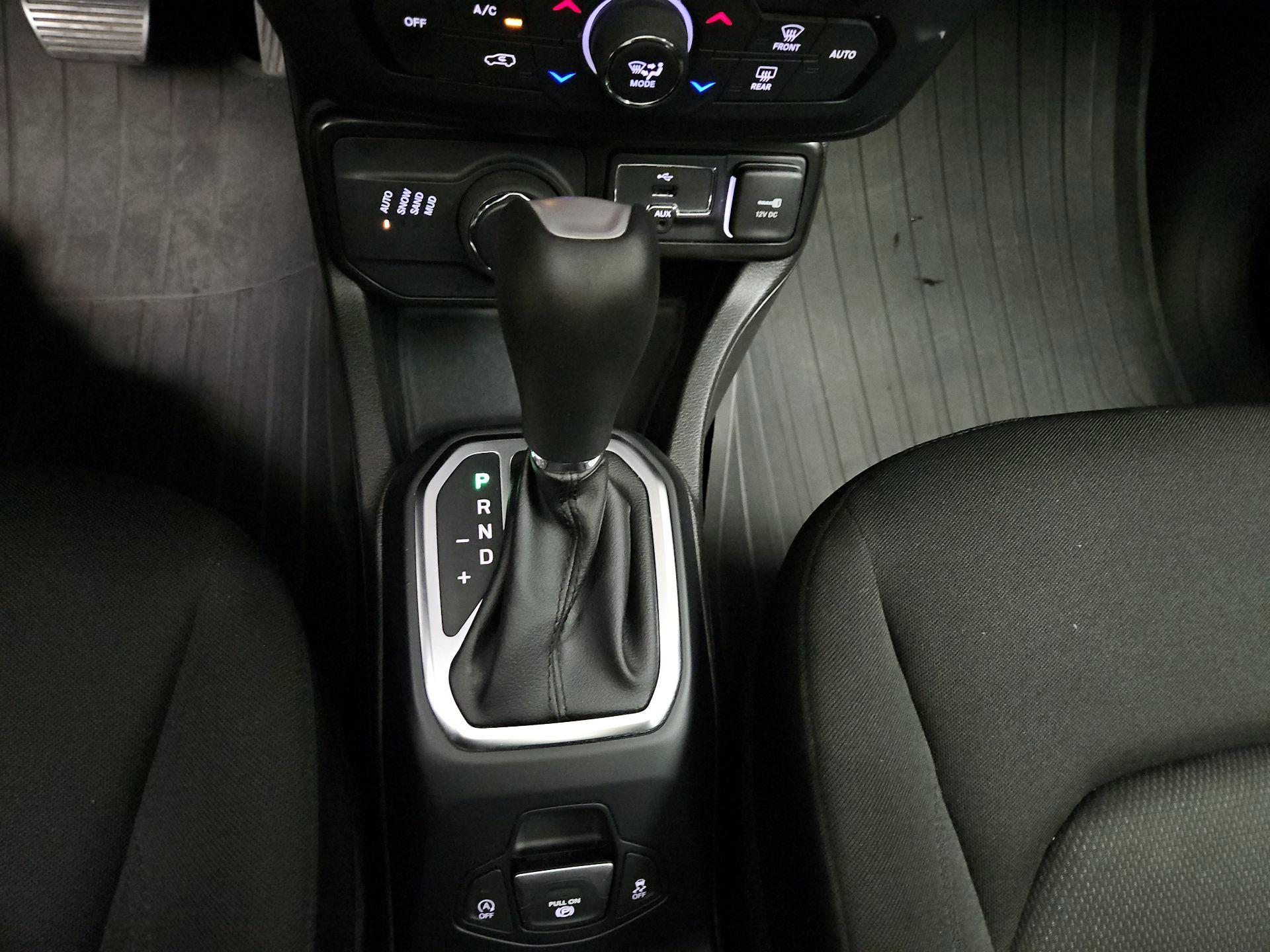 Thumbnail: 2023 Jeep Renegade - 18