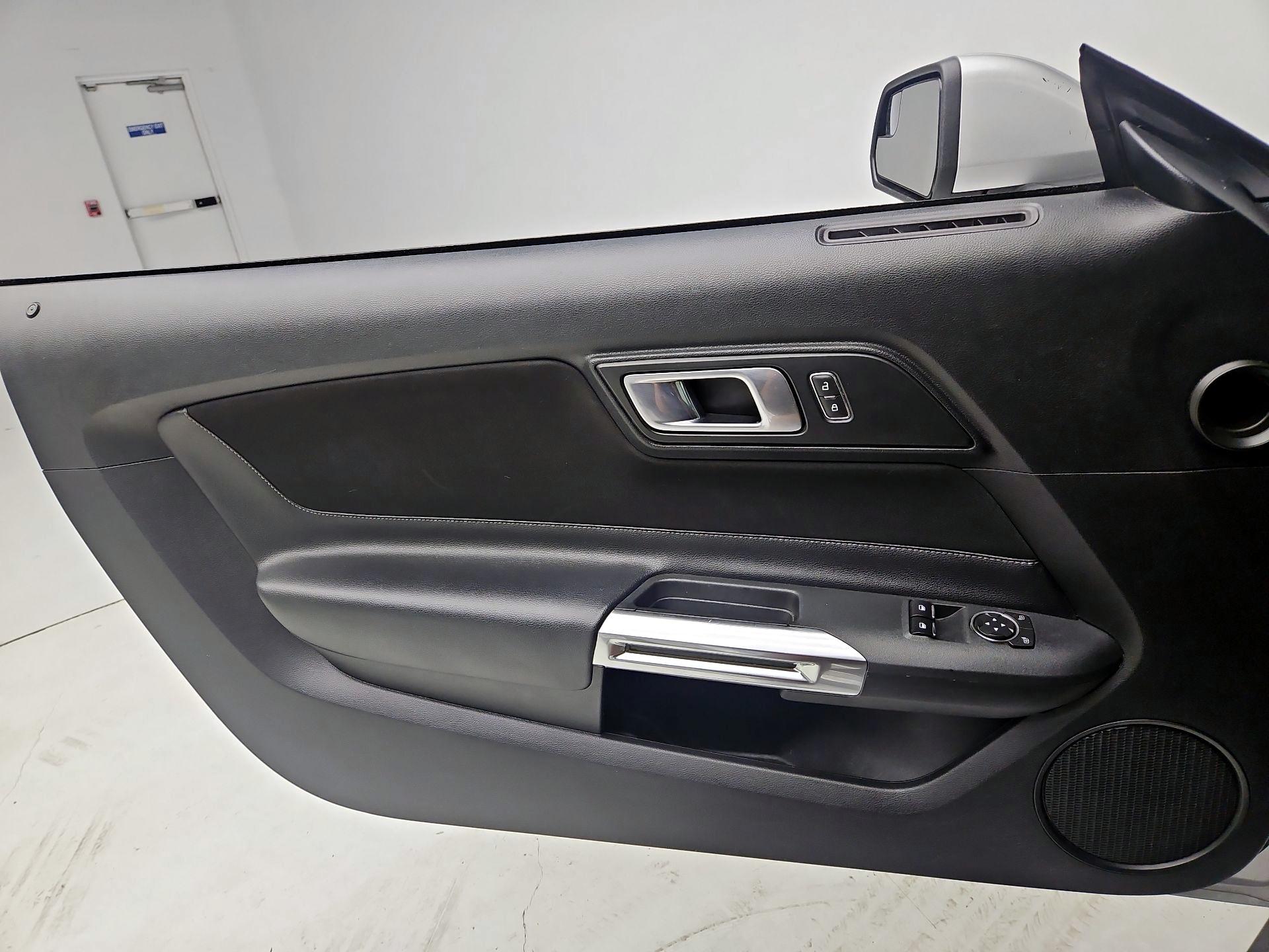 Thumbnail: 2019 Ford Mustang - 12