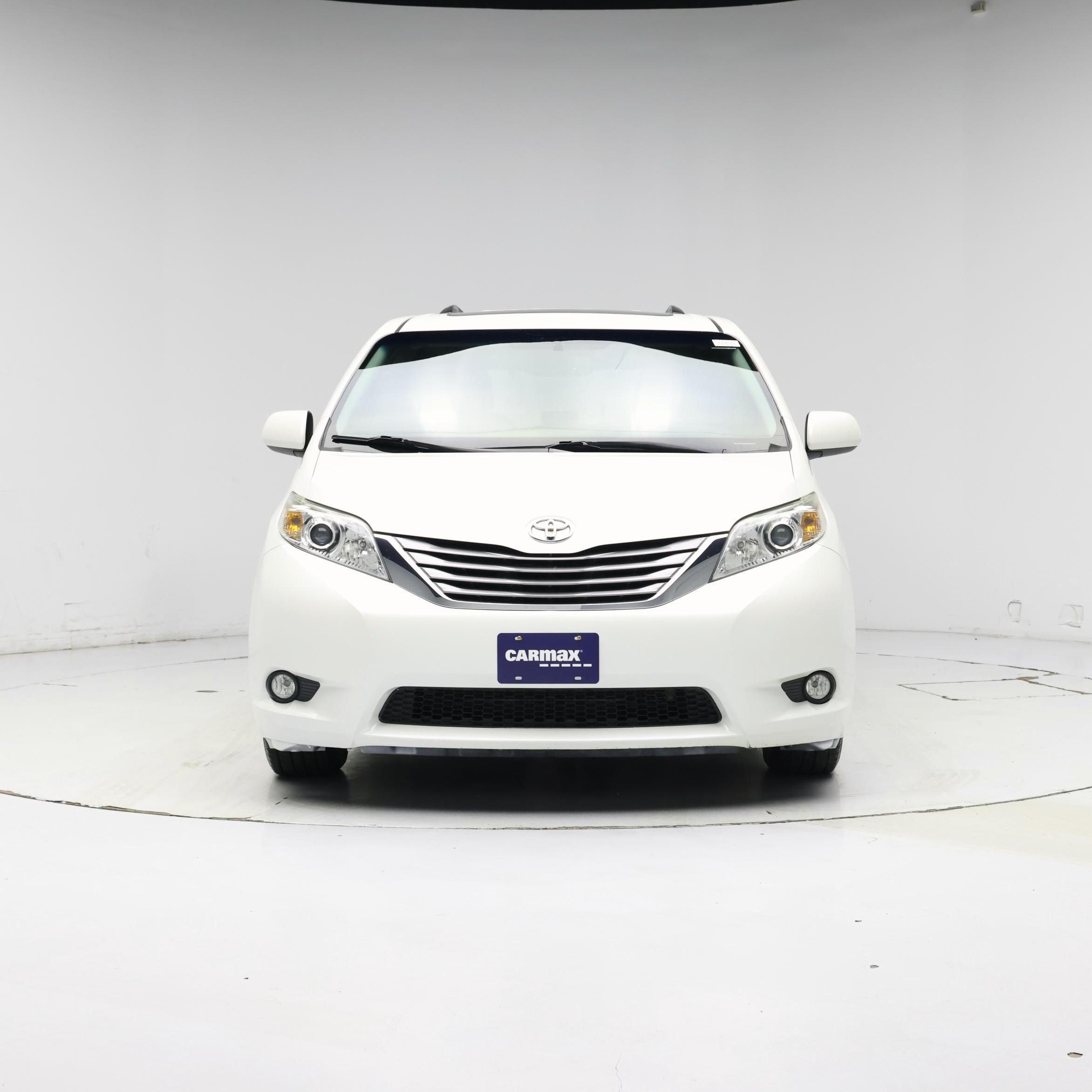 Thumbnail: 2016 Toyota Sienna - 5