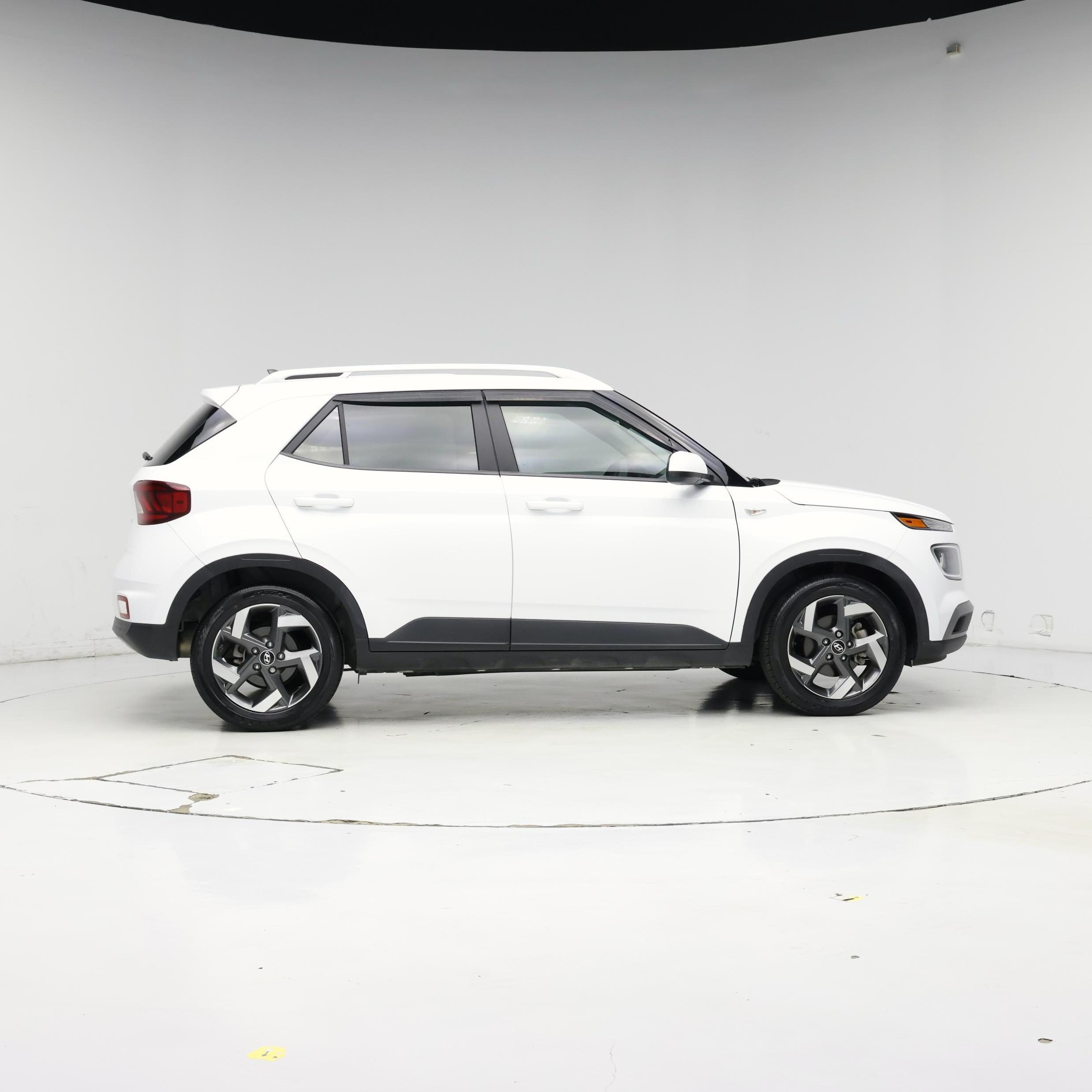 Thumbnail: 2021 Hyundai Venue - 7
