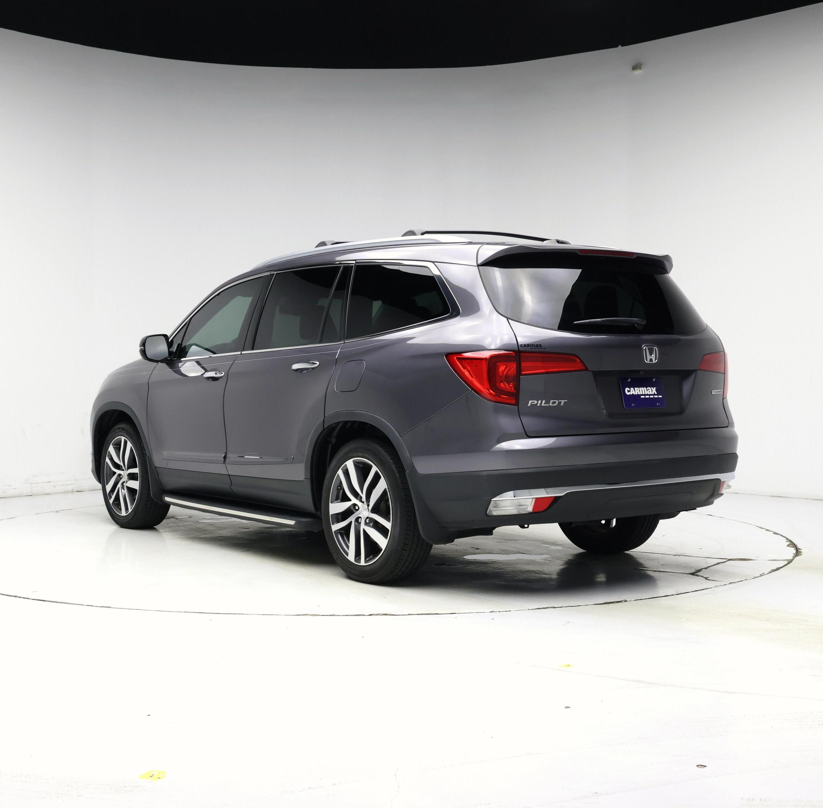 Thumbnail: 2017 Honda Pilot - 2