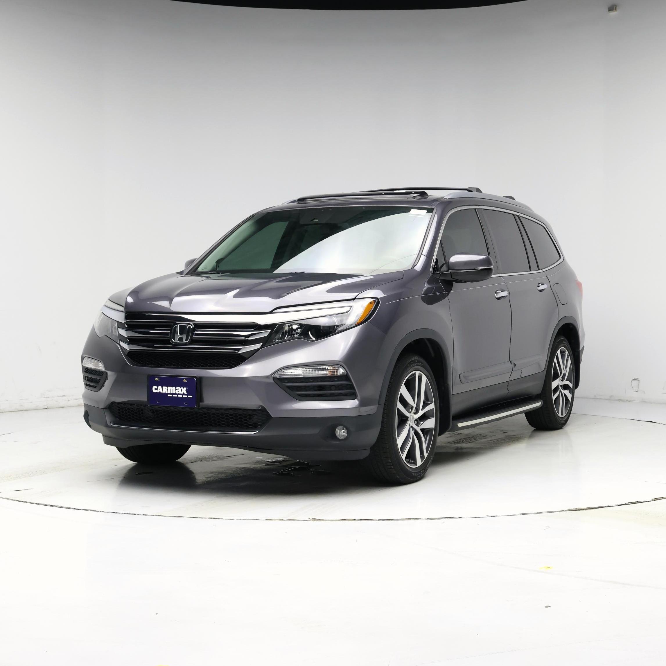 Thumbnail: 2017 Honda Pilot - 4