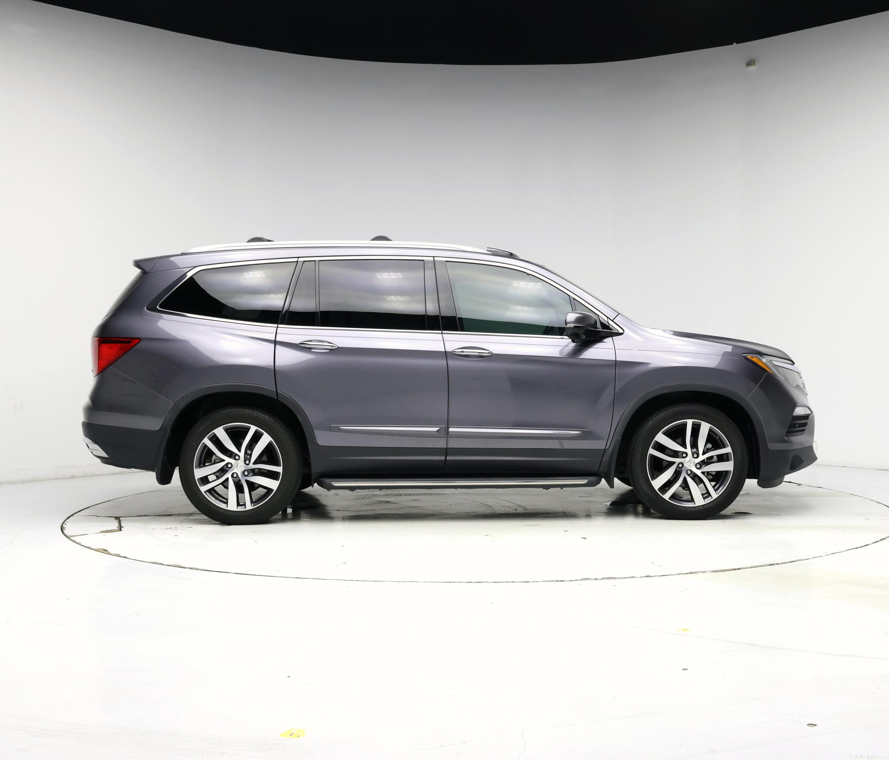 Thumbnail: 2017 Honda Pilot - 7