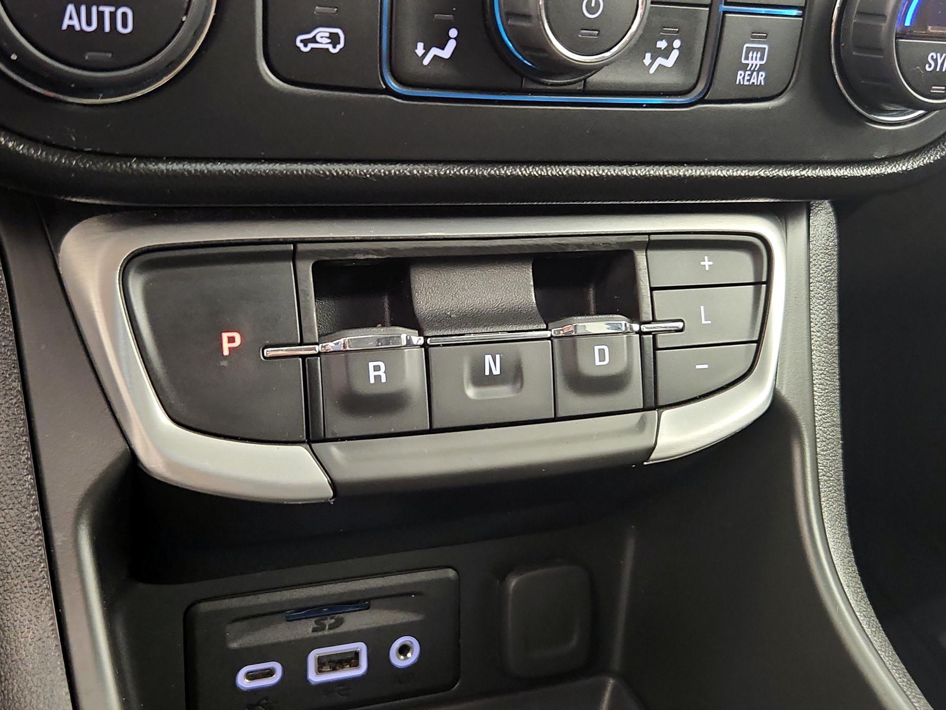 Thumbnail: 2022 GMC Terrain - 17