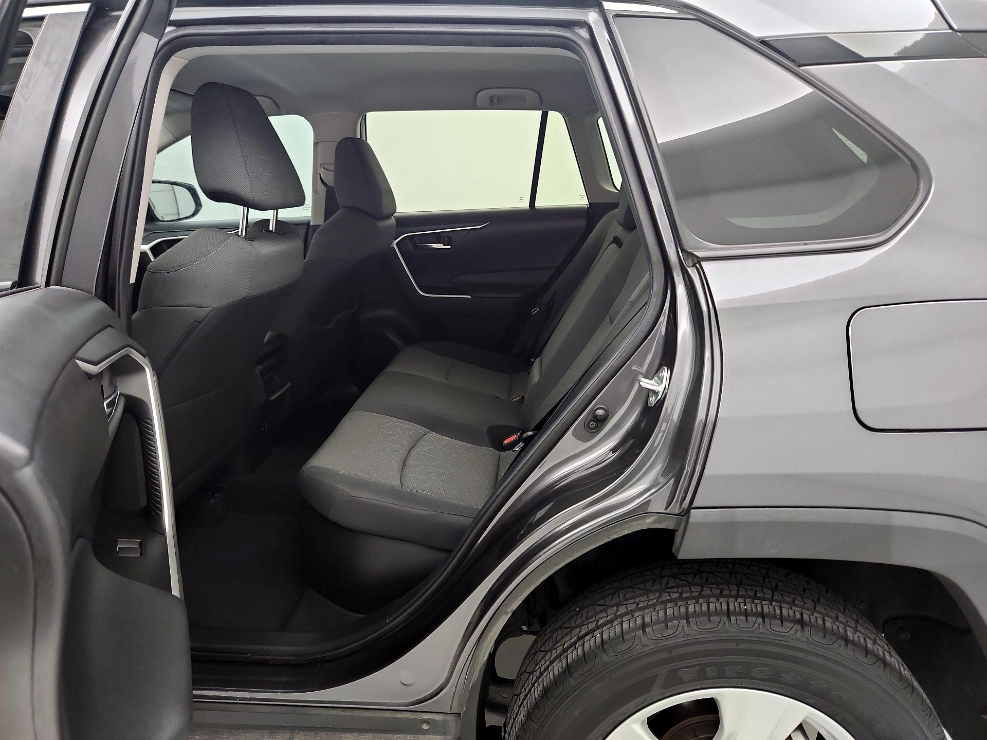 Thumbnail: 2021 Toyota RAV4 - 19