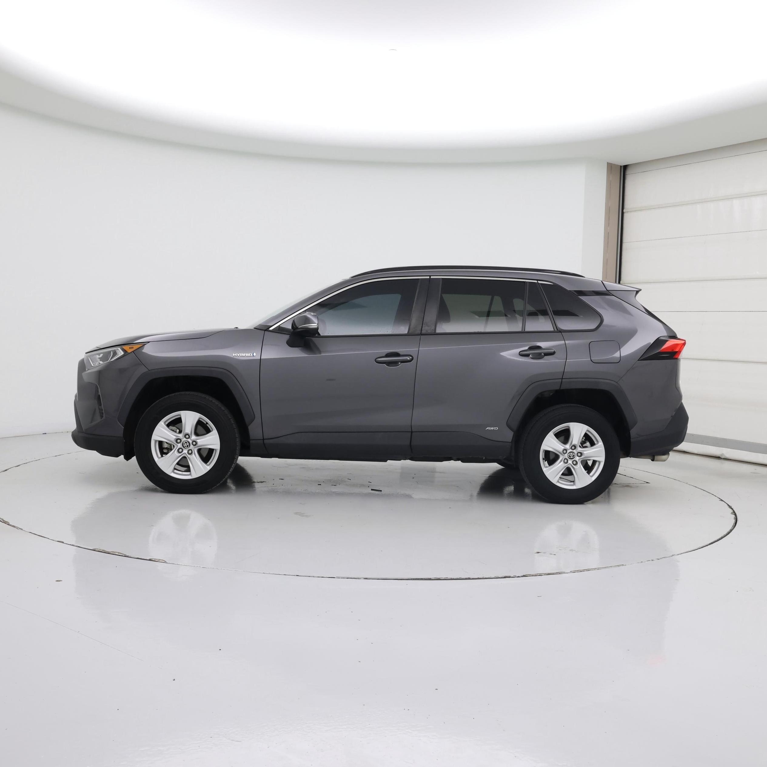 Thumbnail: 2021 Toyota RAV4 - 3