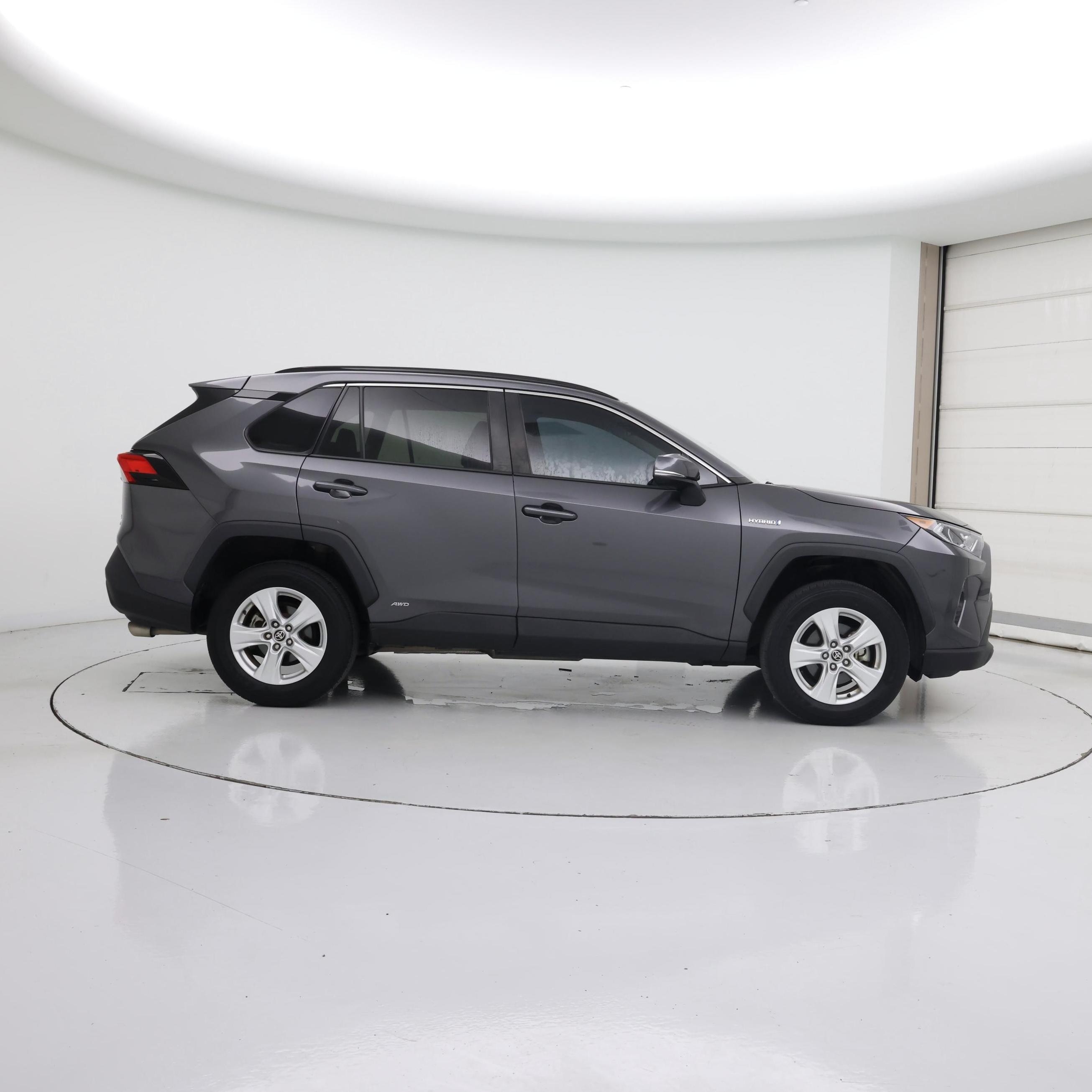 Thumbnail: 2021 Toyota RAV4 - 7