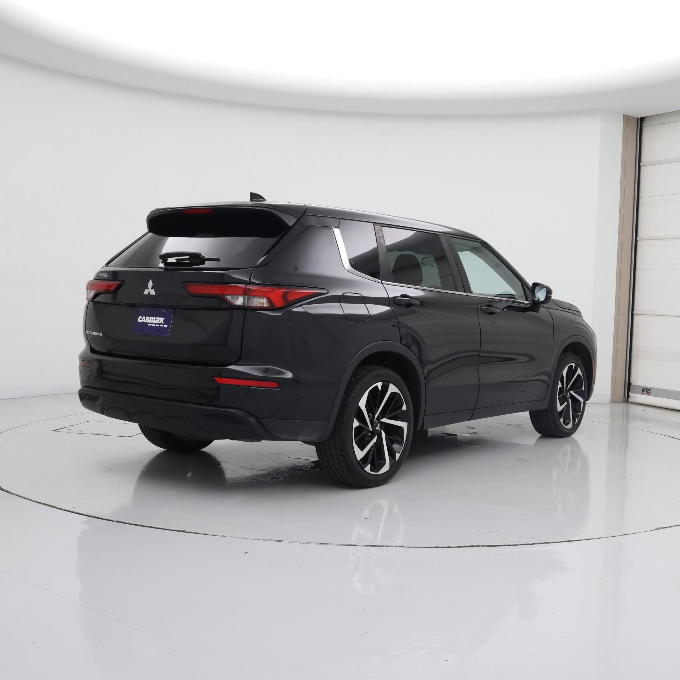 Thumbnail: 2022 Mitsubishi Outlander - 8