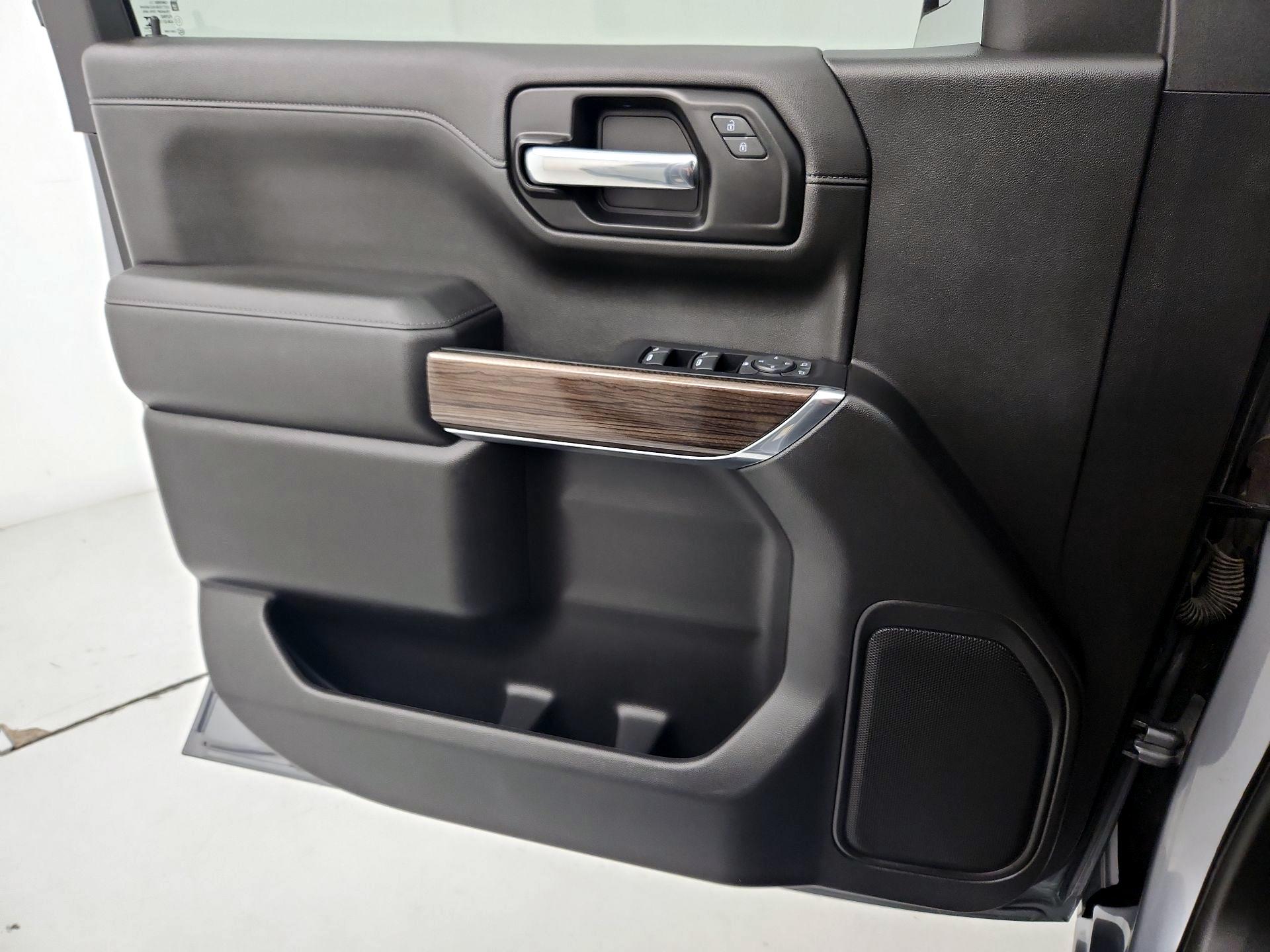 Thumbnail: 2021 Chevrolet Silverado 1500 - 12