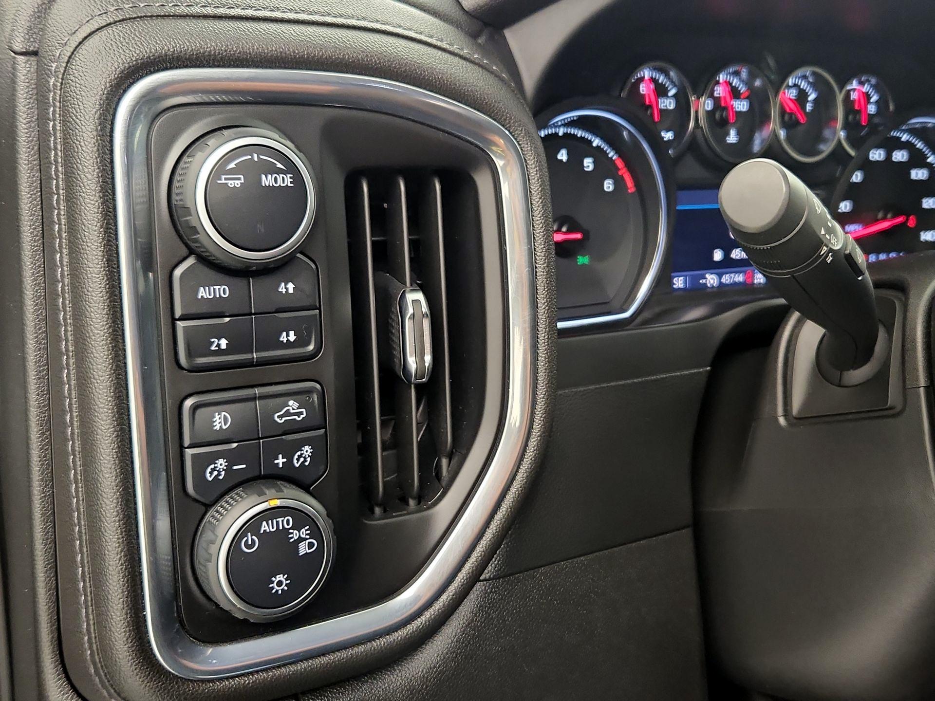 Thumbnail: 2021 Chevrolet Silverado 1500 - 13