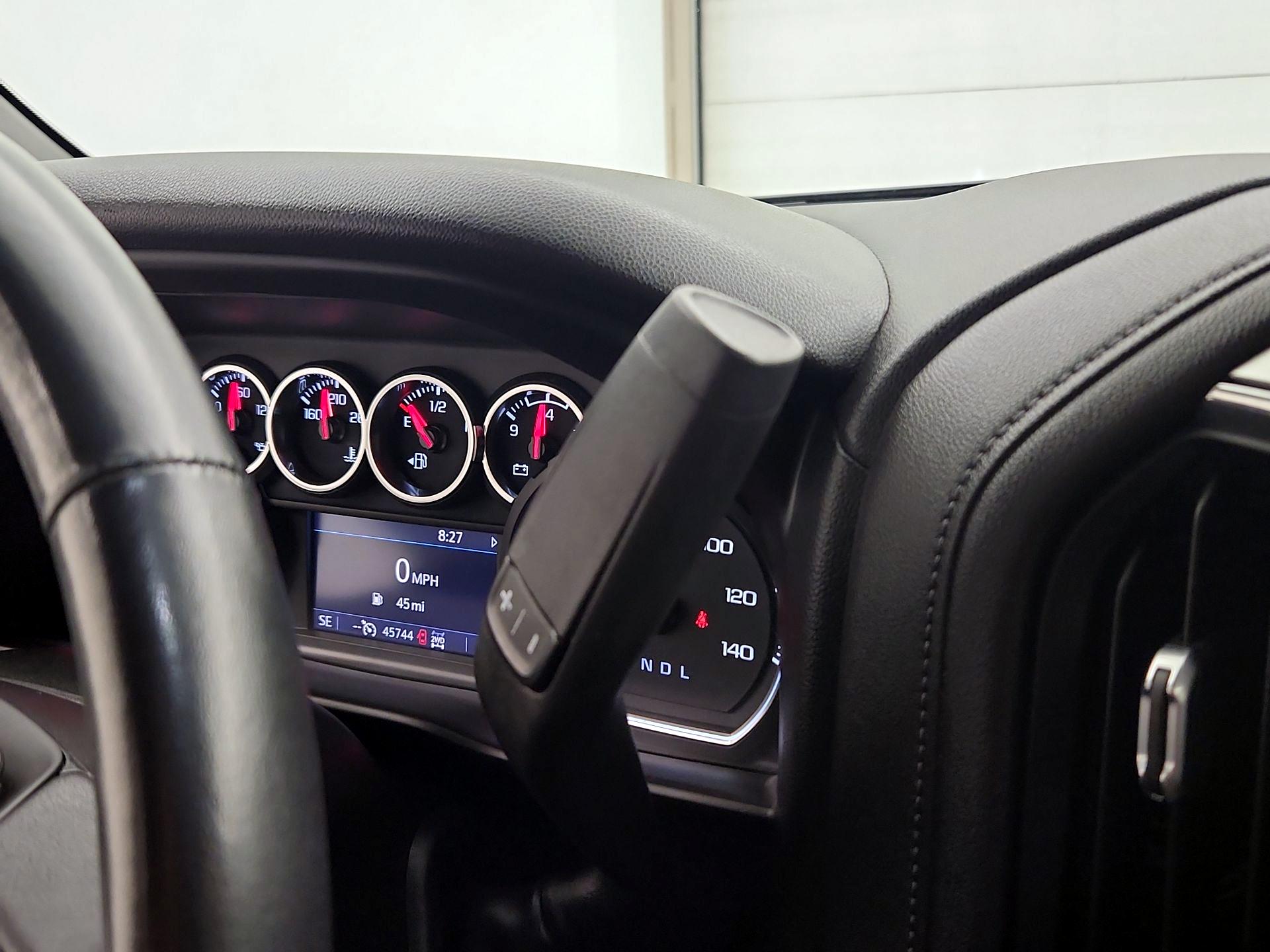 Thumbnail: 2021 Chevrolet Silverado 1500 - 17