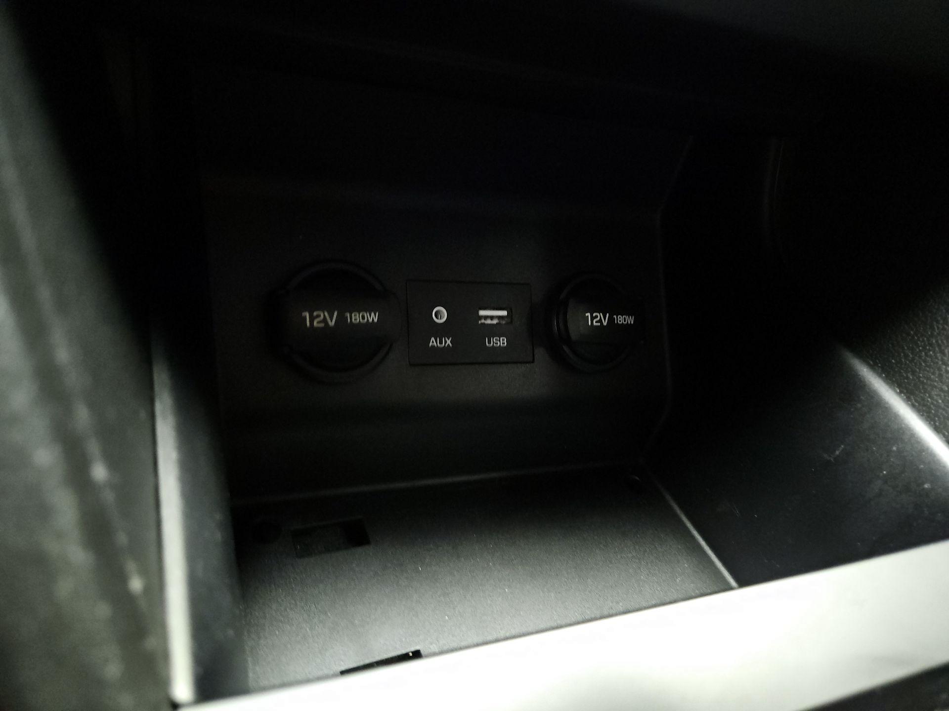 Thumbnail: 2019 Hyundai Elantra - 18