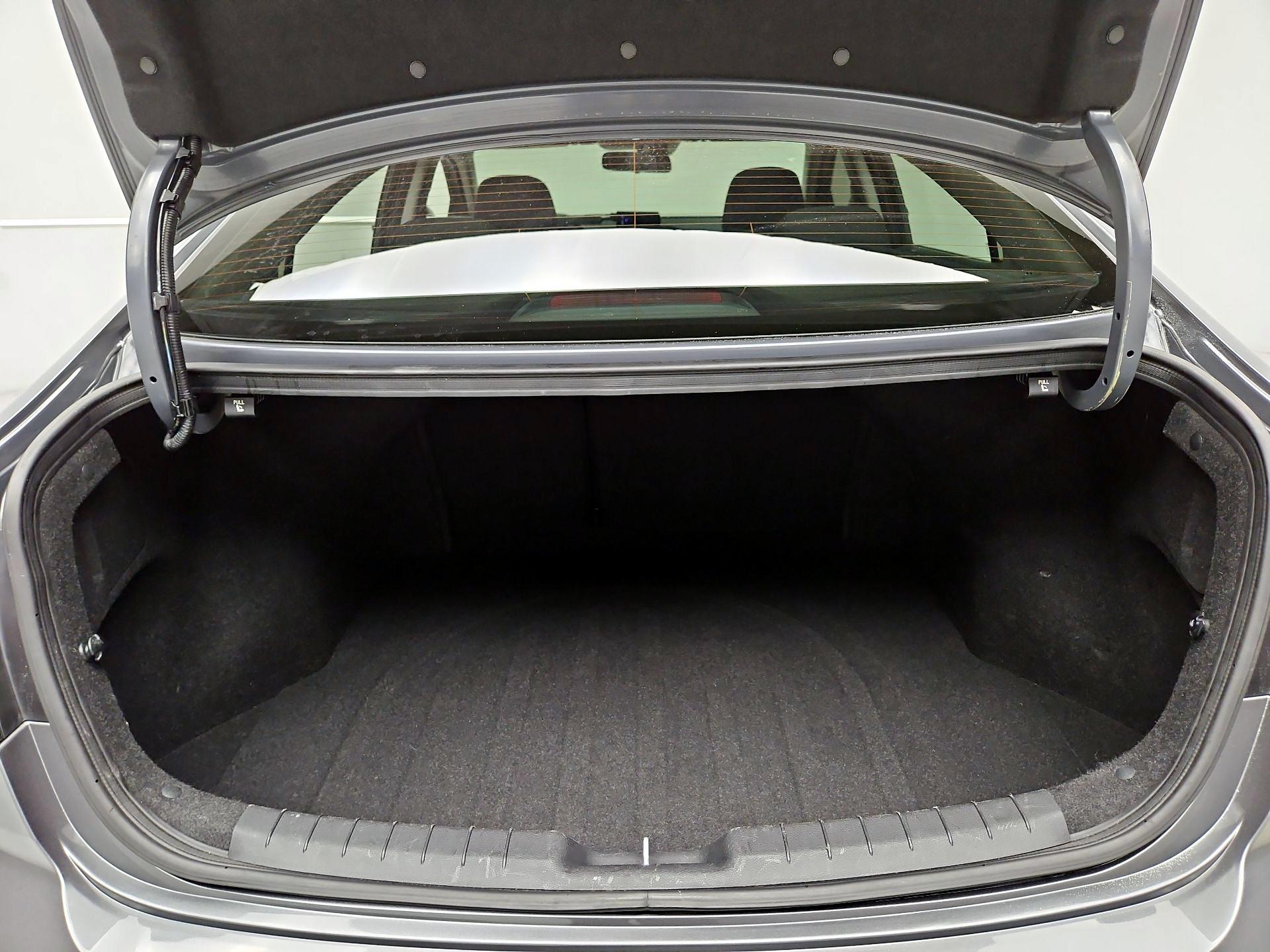 Thumbnail: 2019 Hyundai Elantra - 20
