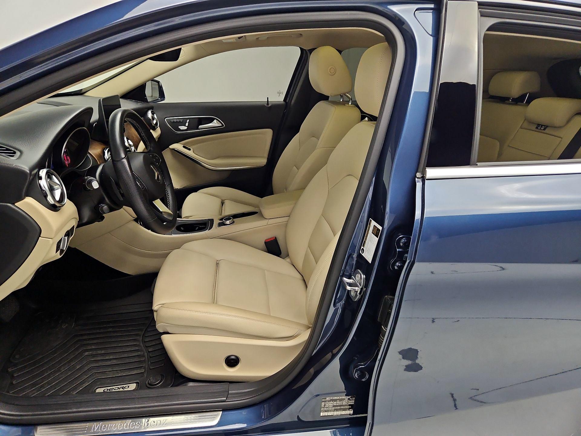 Thumbnail: 2019 Mercedes-Benz GLA - 11