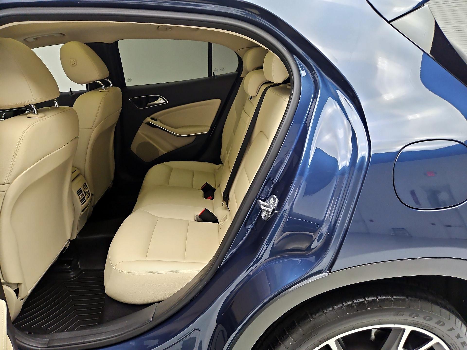 Thumbnail: 2019 Mercedes-Benz GLA - 20