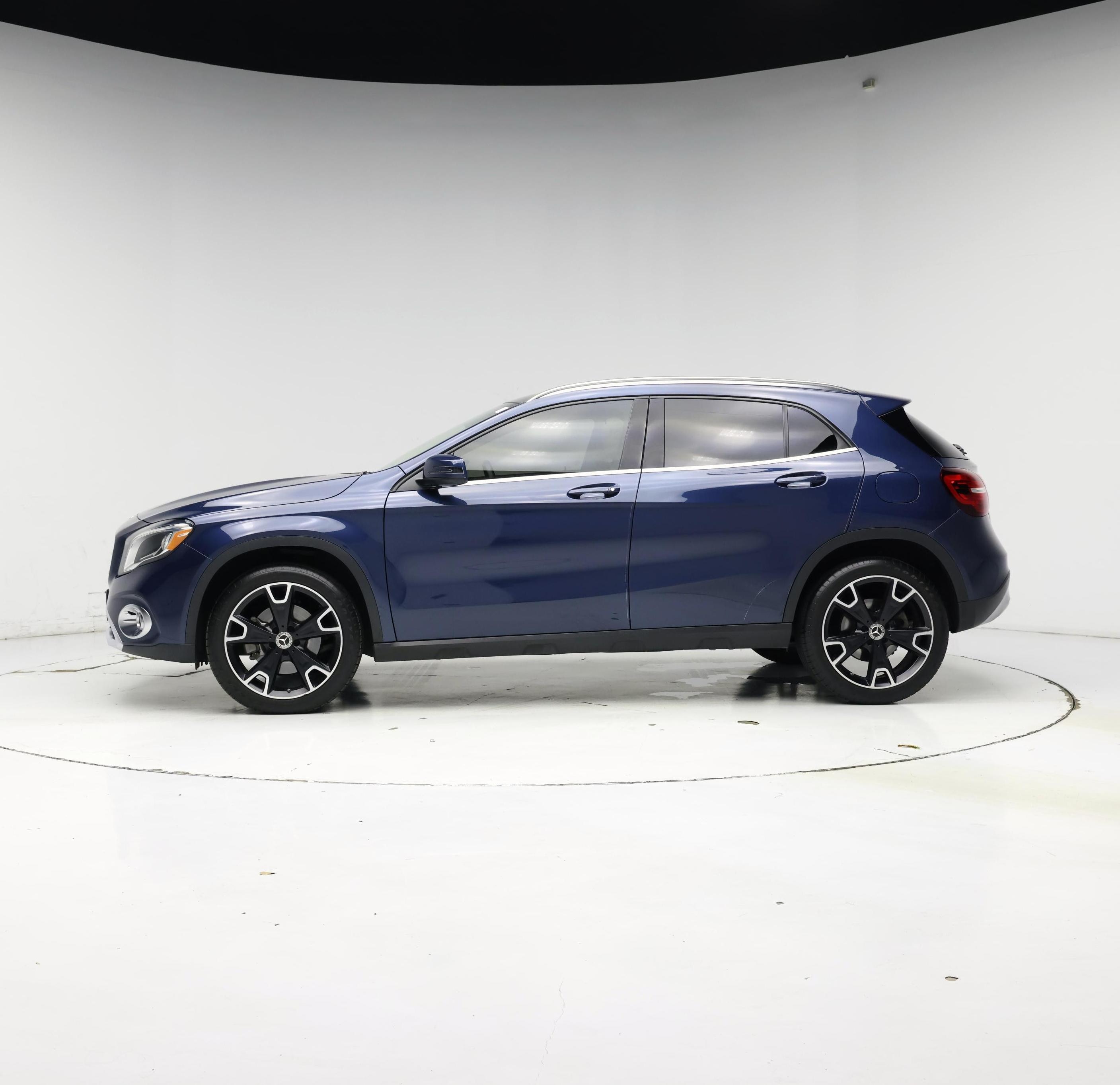 Thumbnail: 2019 Mercedes-Benz GLA - 3