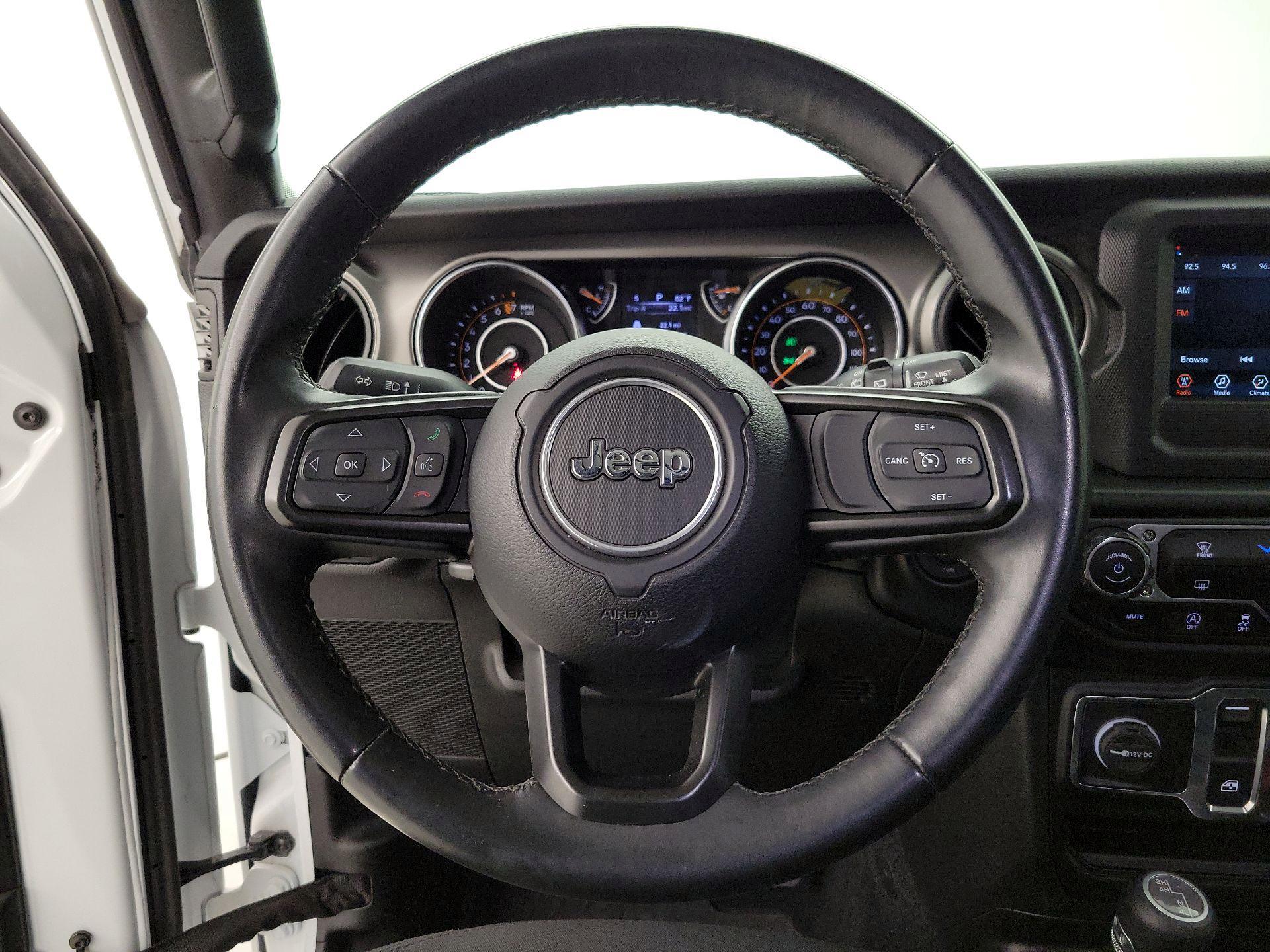 Thumbnail: 2022 Jeep Wrangler - 10