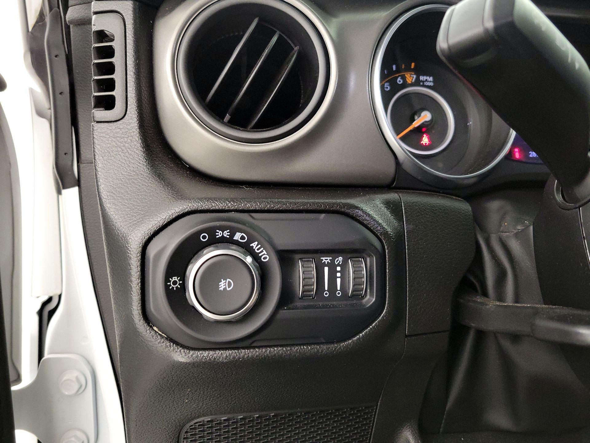 Thumbnail: 2022 Jeep Wrangler - 13